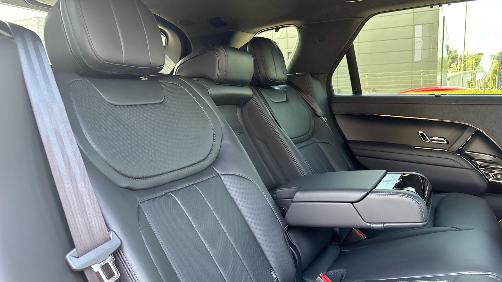 Land Rover Range Rover Sport view 34