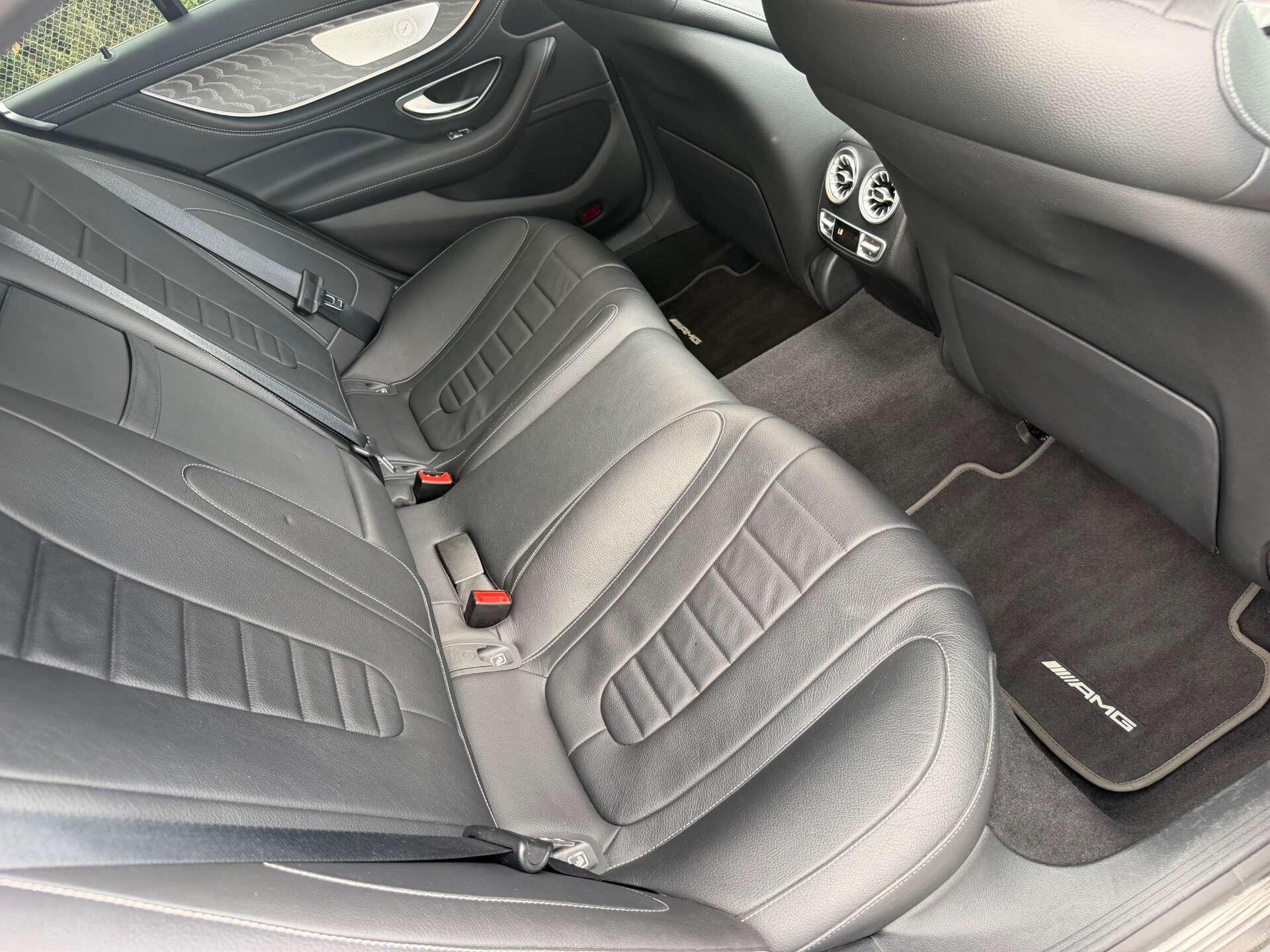 Mercedes-Benz CLS view 33