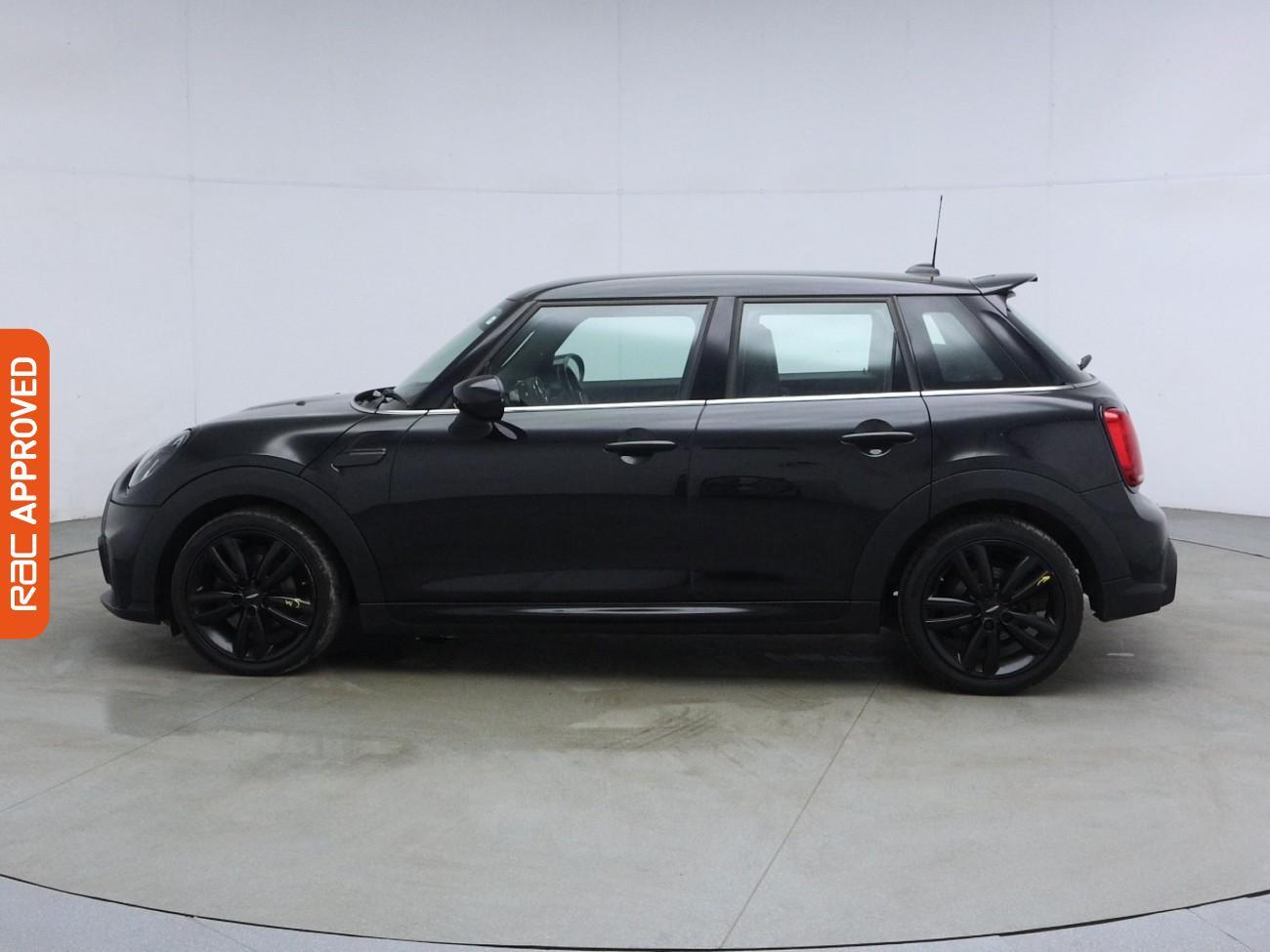 Mini Hatch view 25