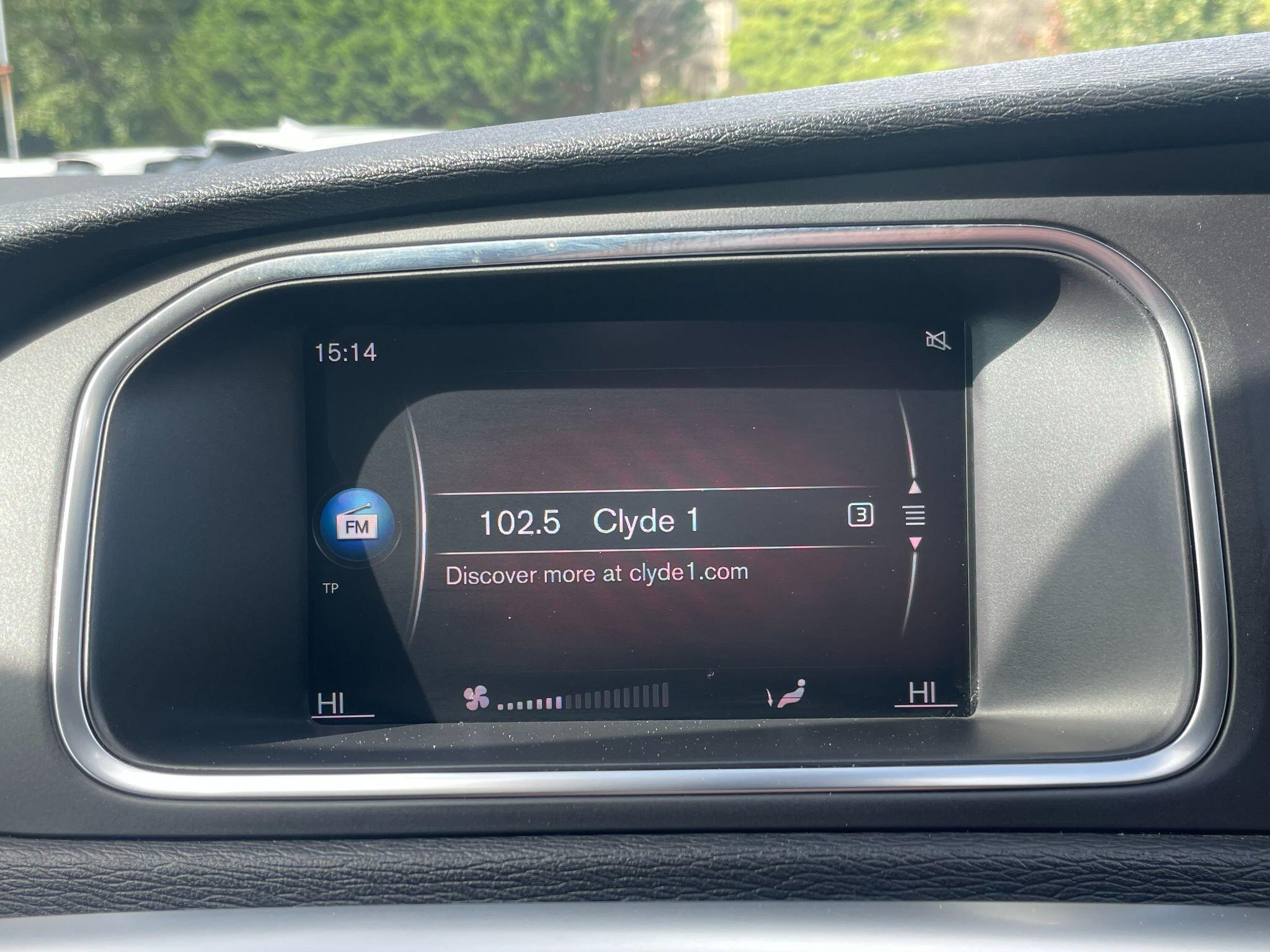 Volvo V40 view 26