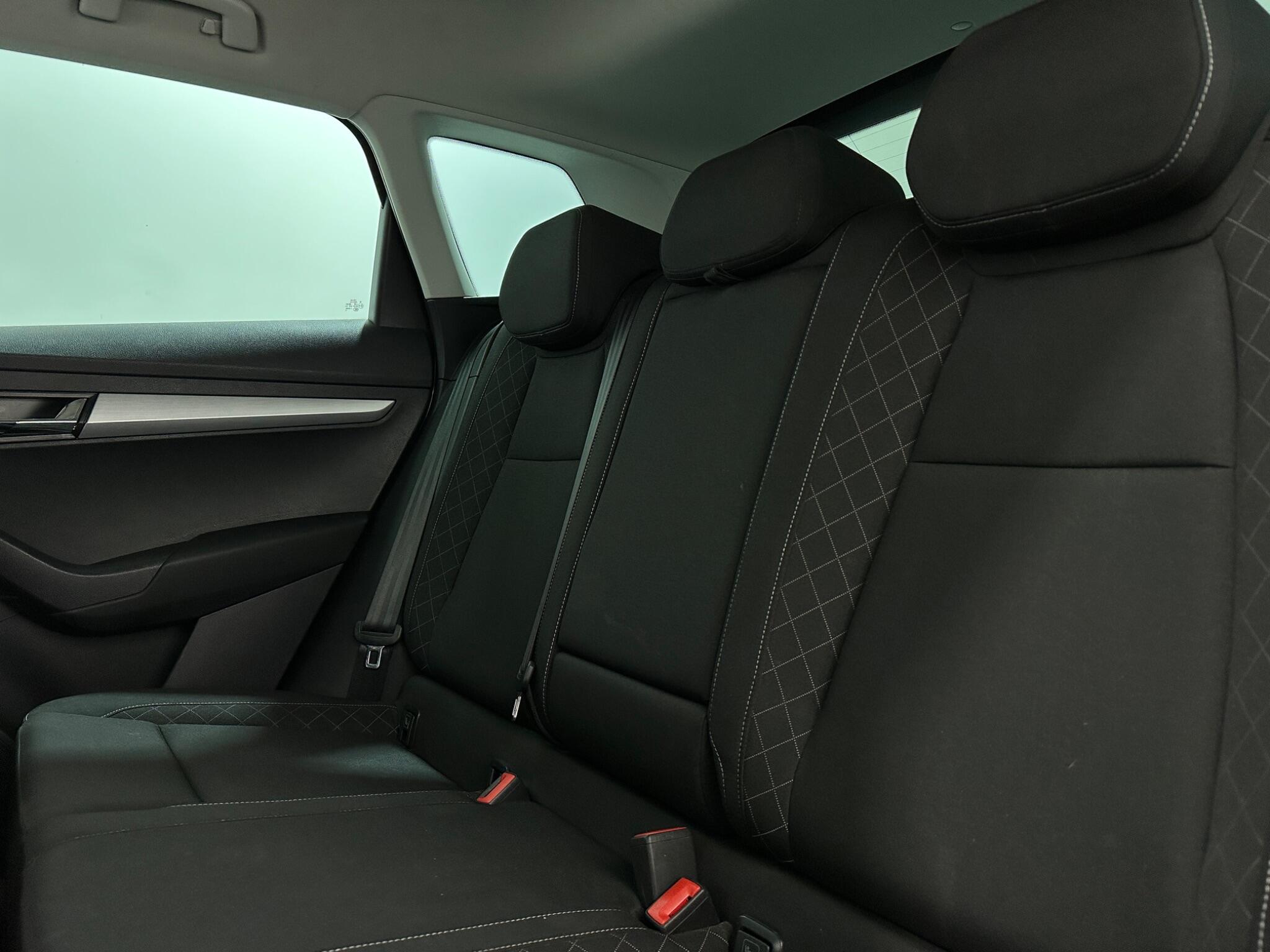 Skoda Karoq view 38