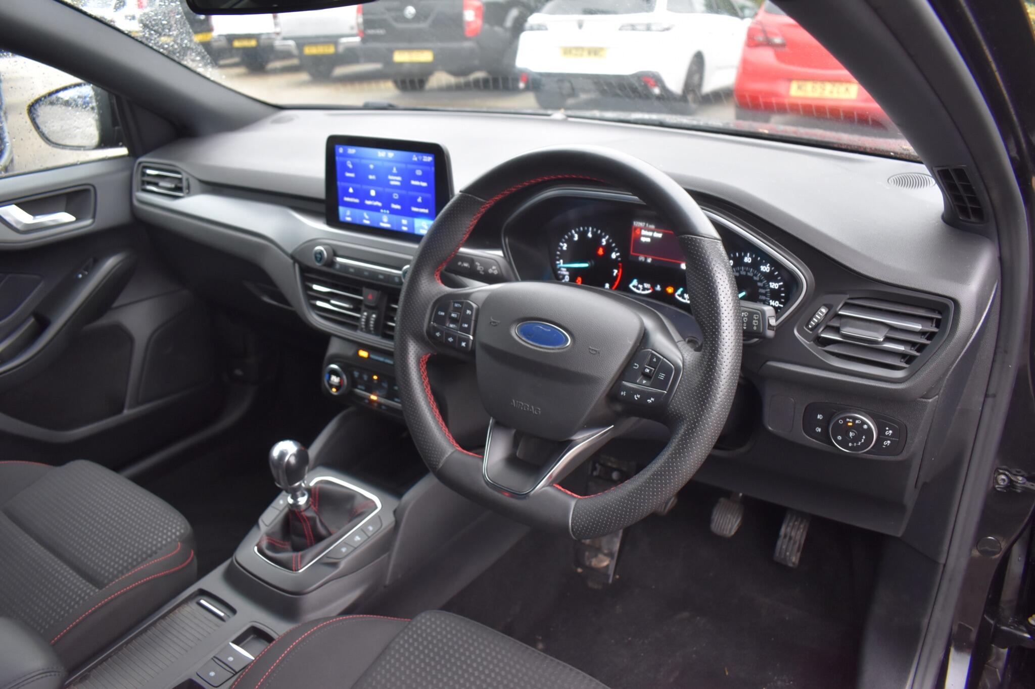 Focus - 1.0T EcoBoost ST-Line Style Euro 6 (s/s) 5dr - Image 27