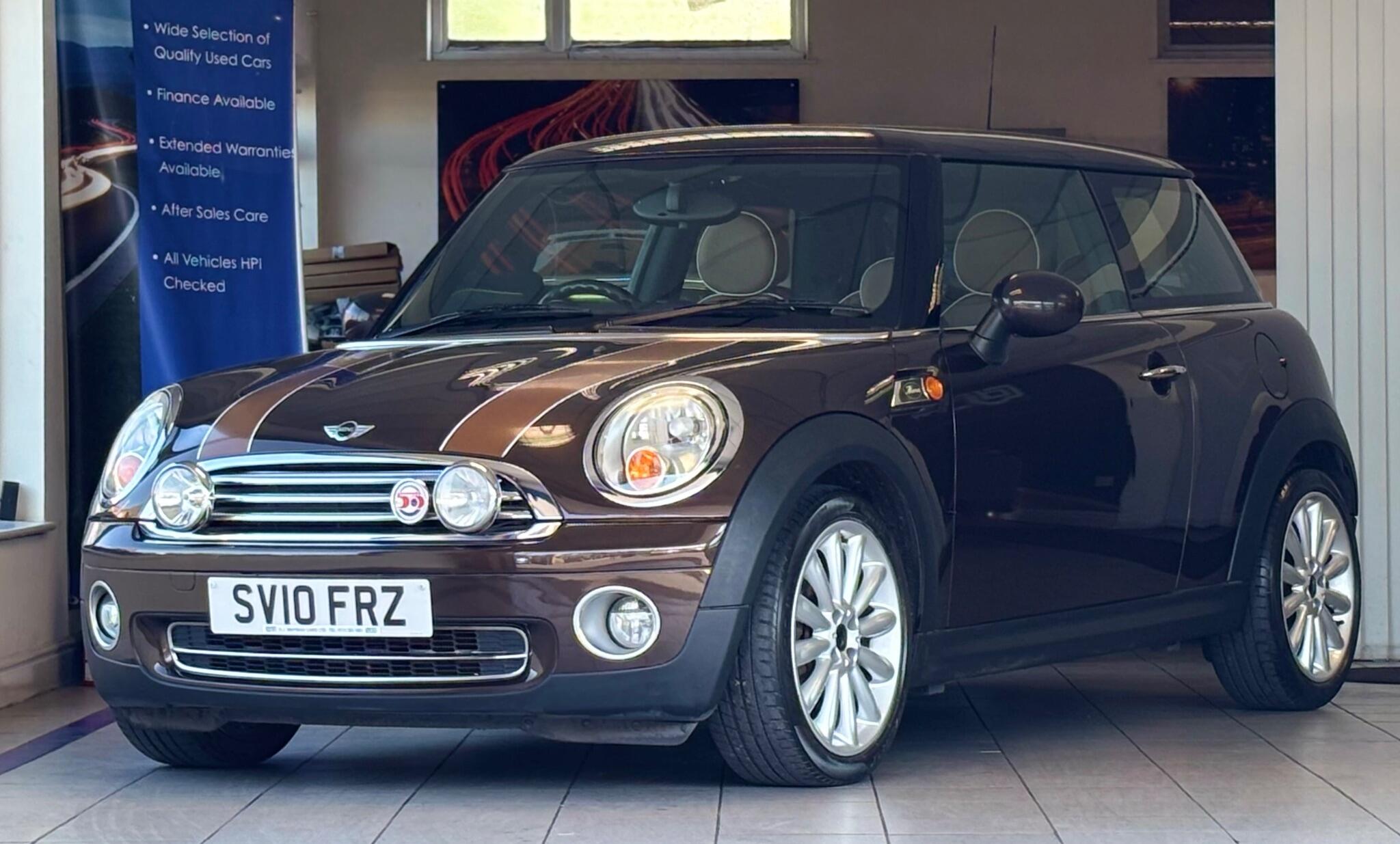 Mini Hatch view 3