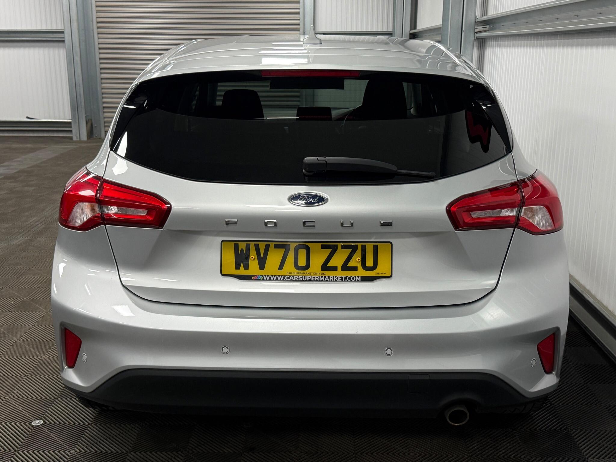 Ford Focus view 11
