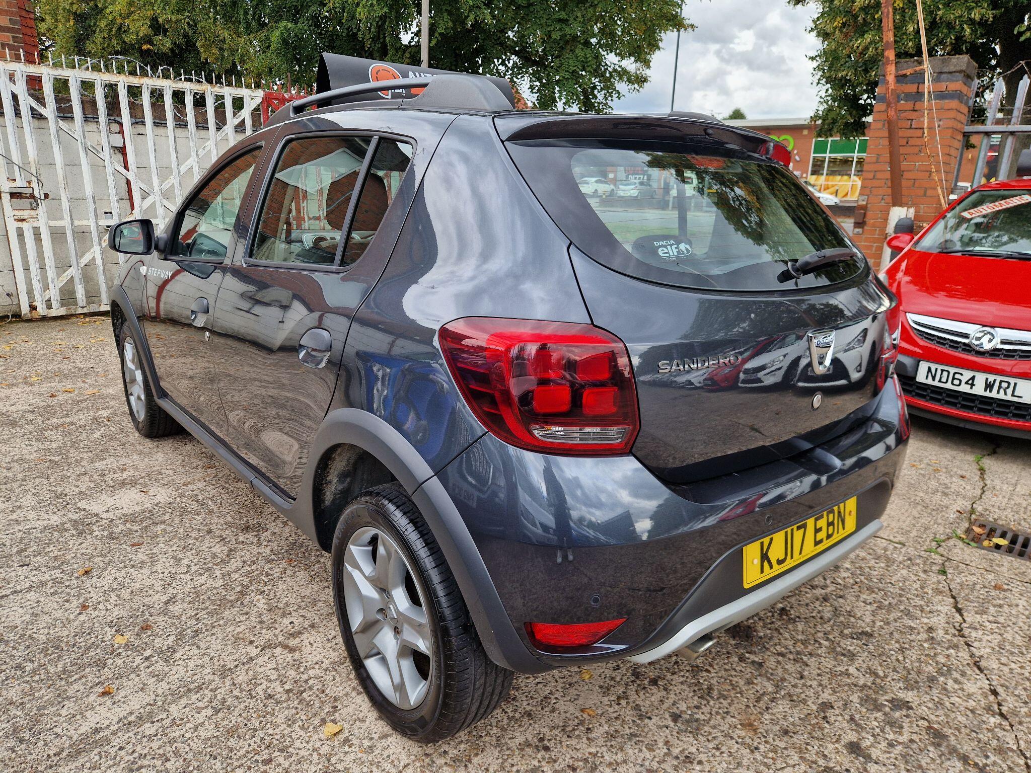Dacia Sandero Stepway view 5