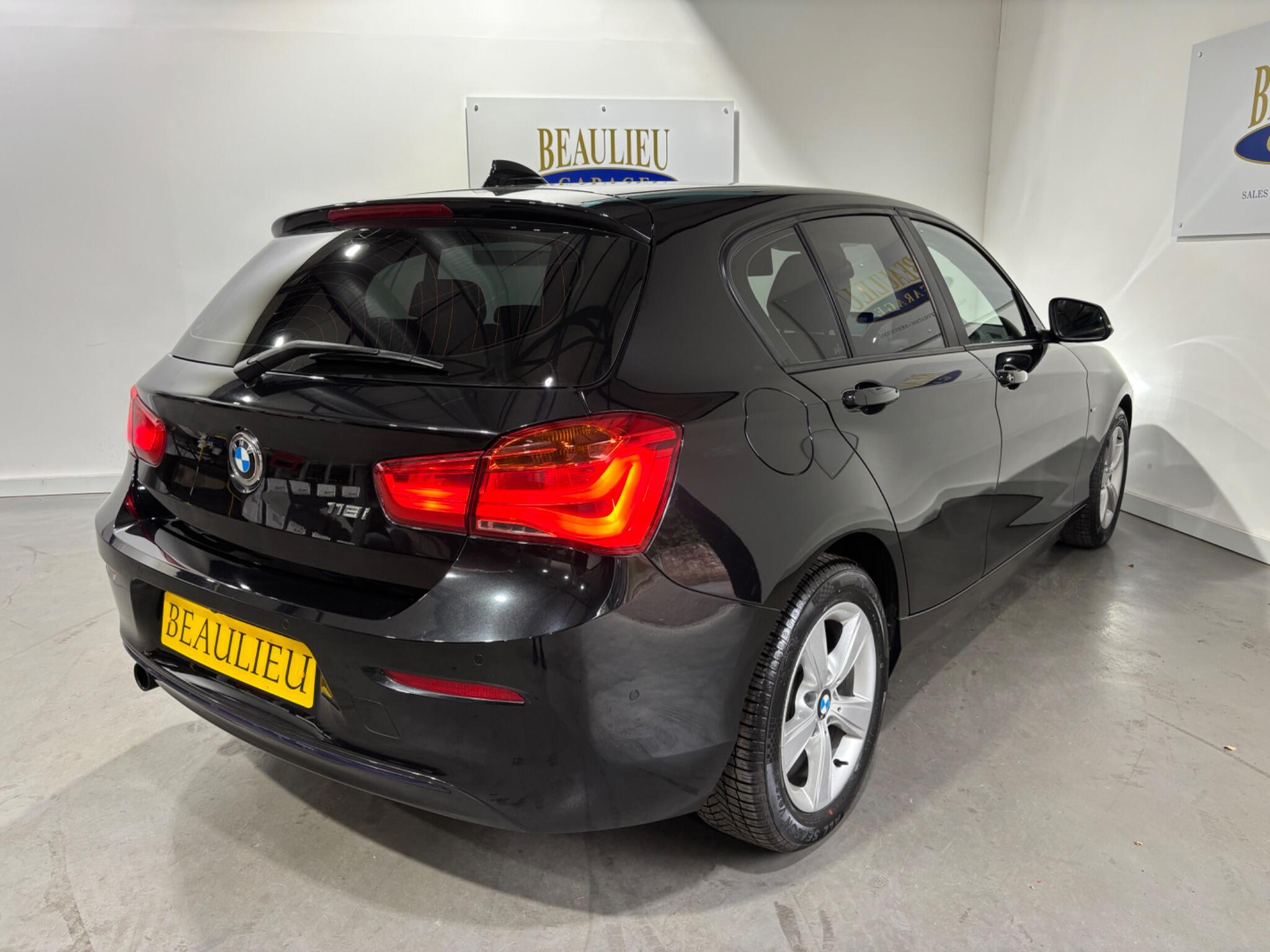 BMW 1 Series view 51