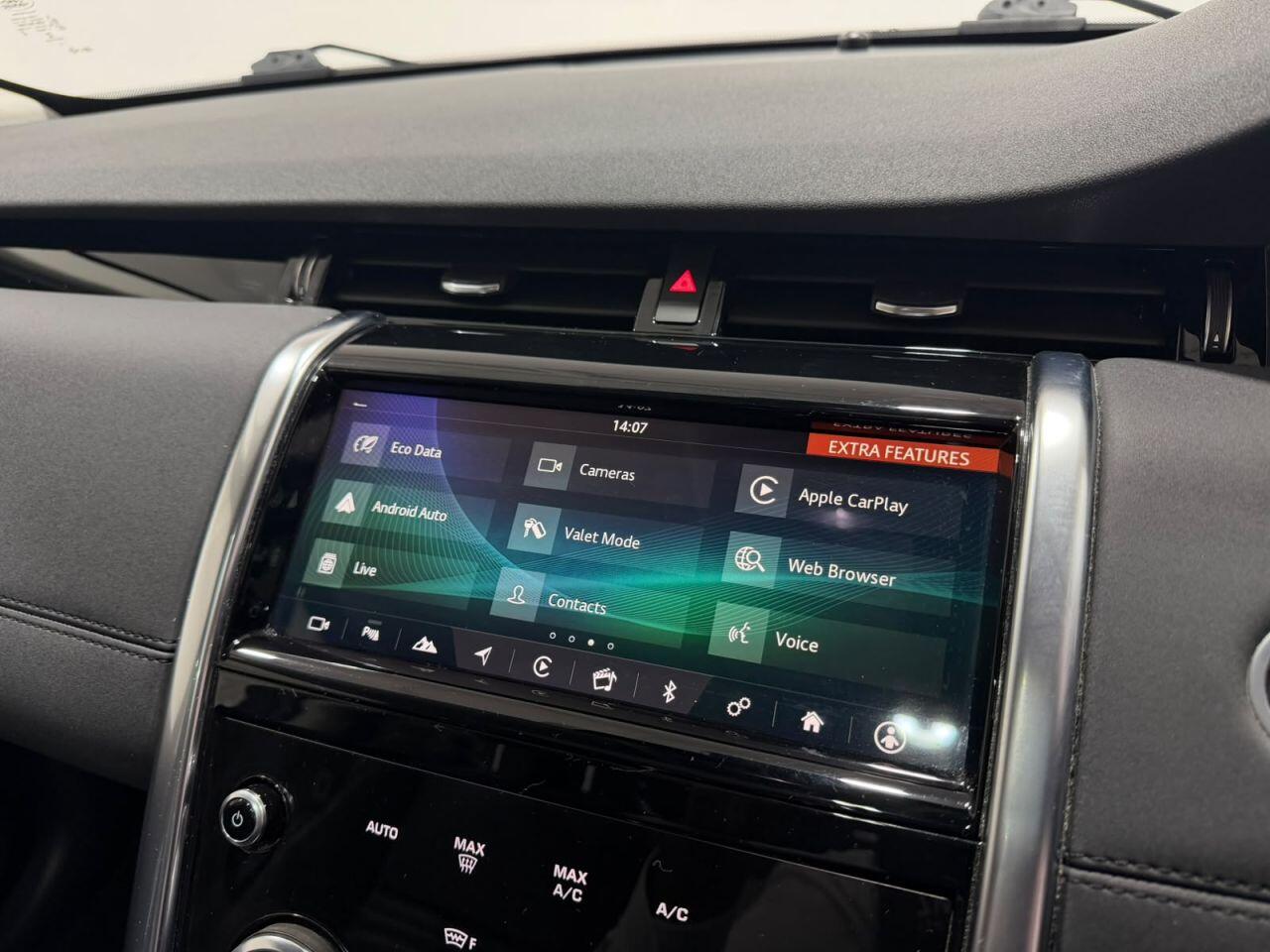 Land Rover Discovery Sport view 27