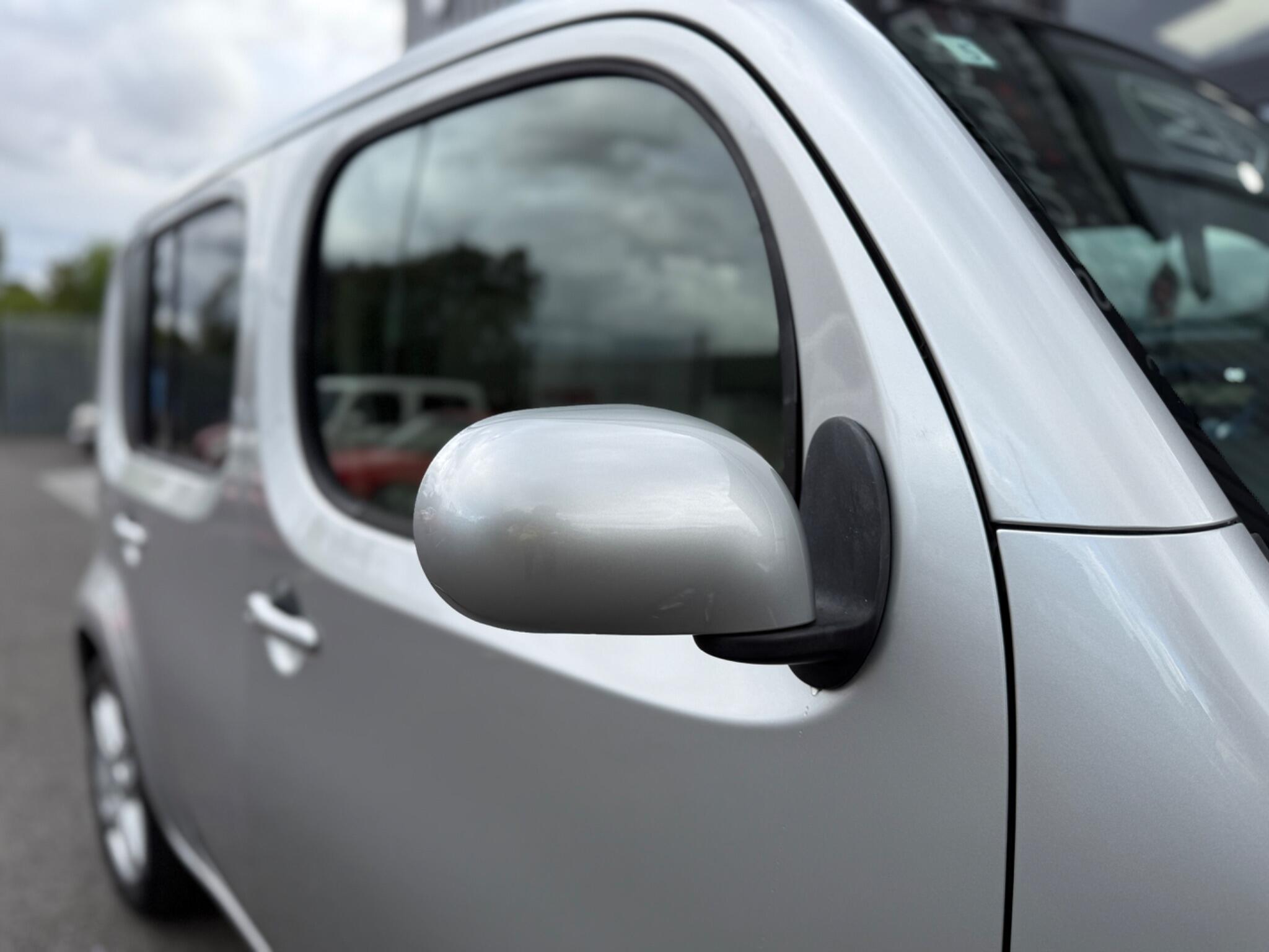 Nissan Cube view 35