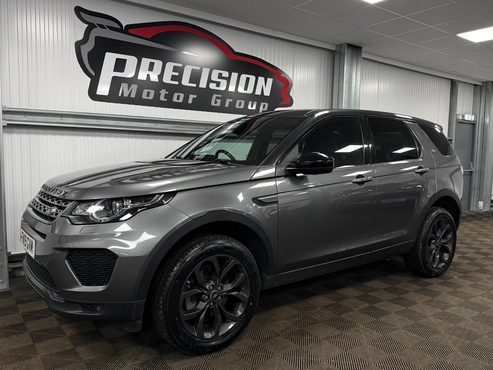 Land Rover Discovery Sport view 7