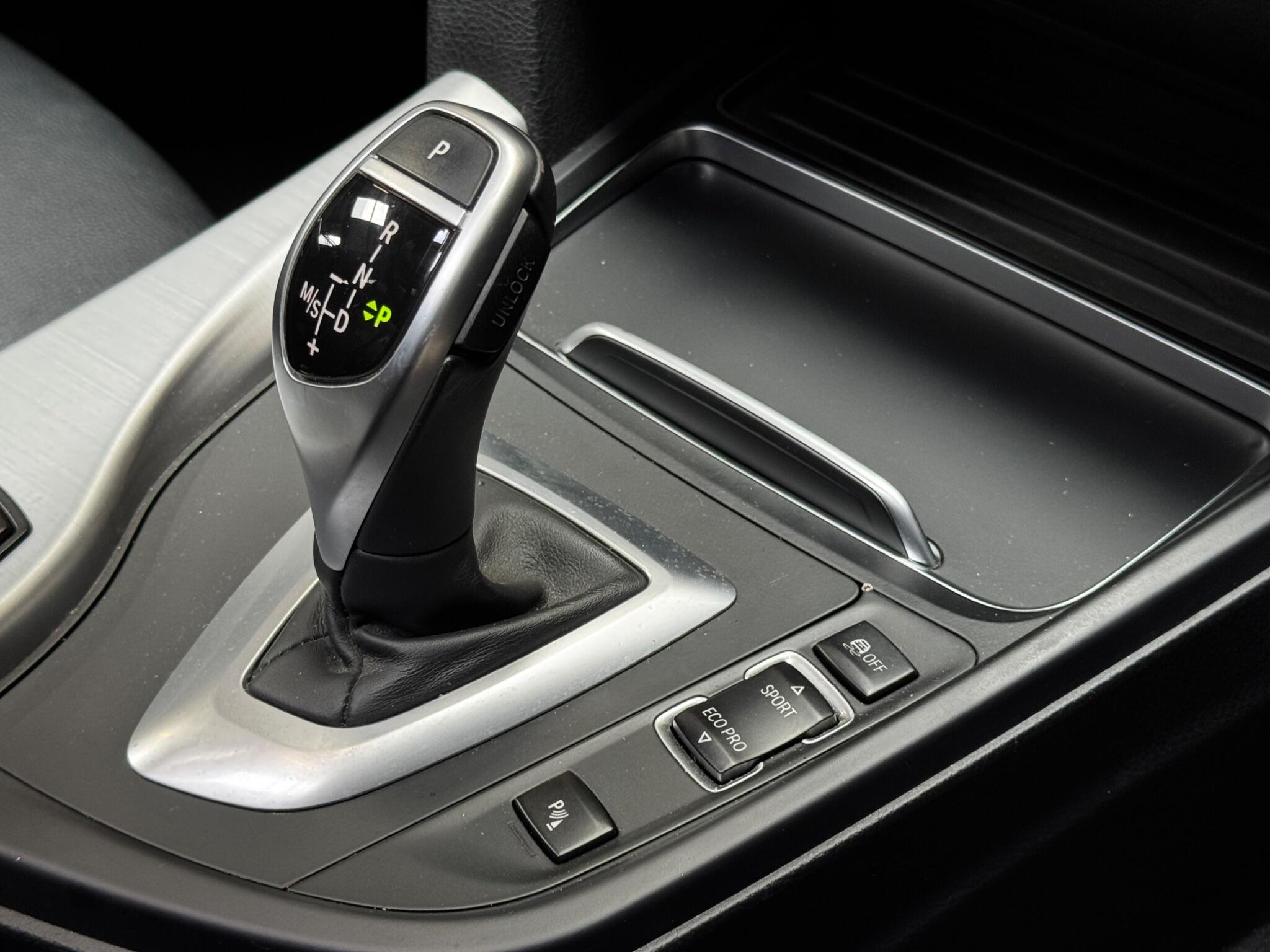 BMW 3 Series view 7