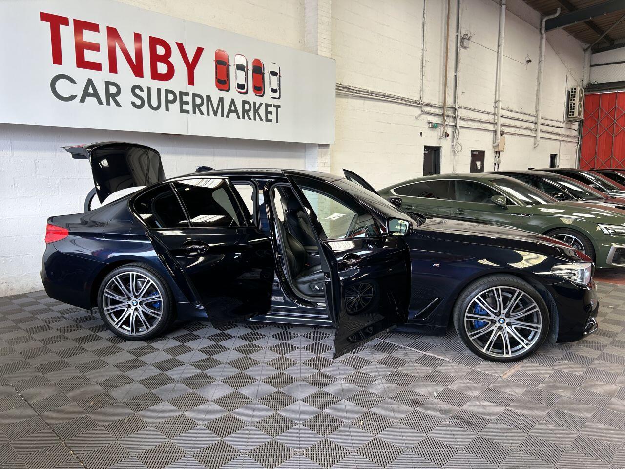 BMW 5 Series view 10