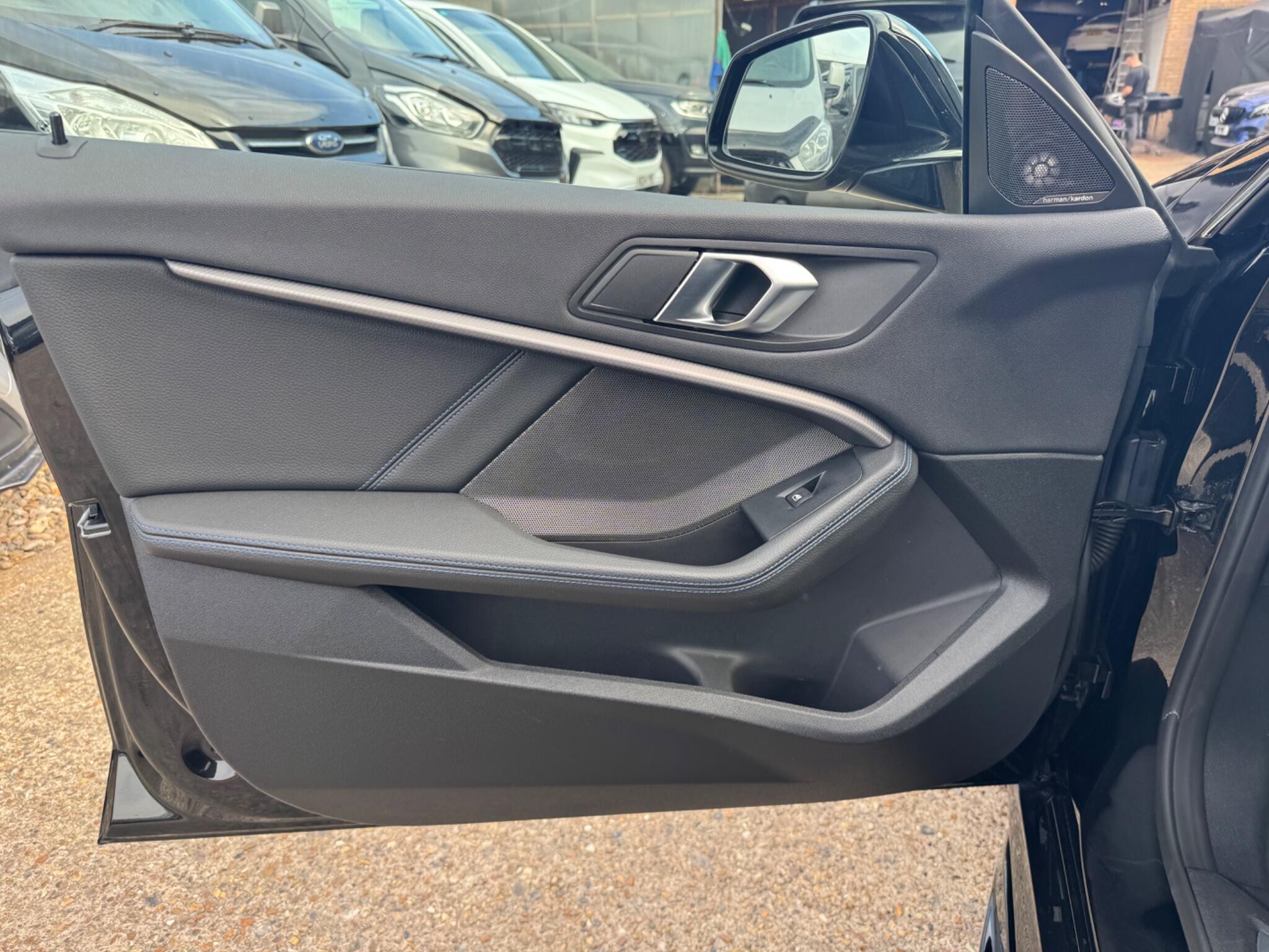 BMW 2 Series view 35