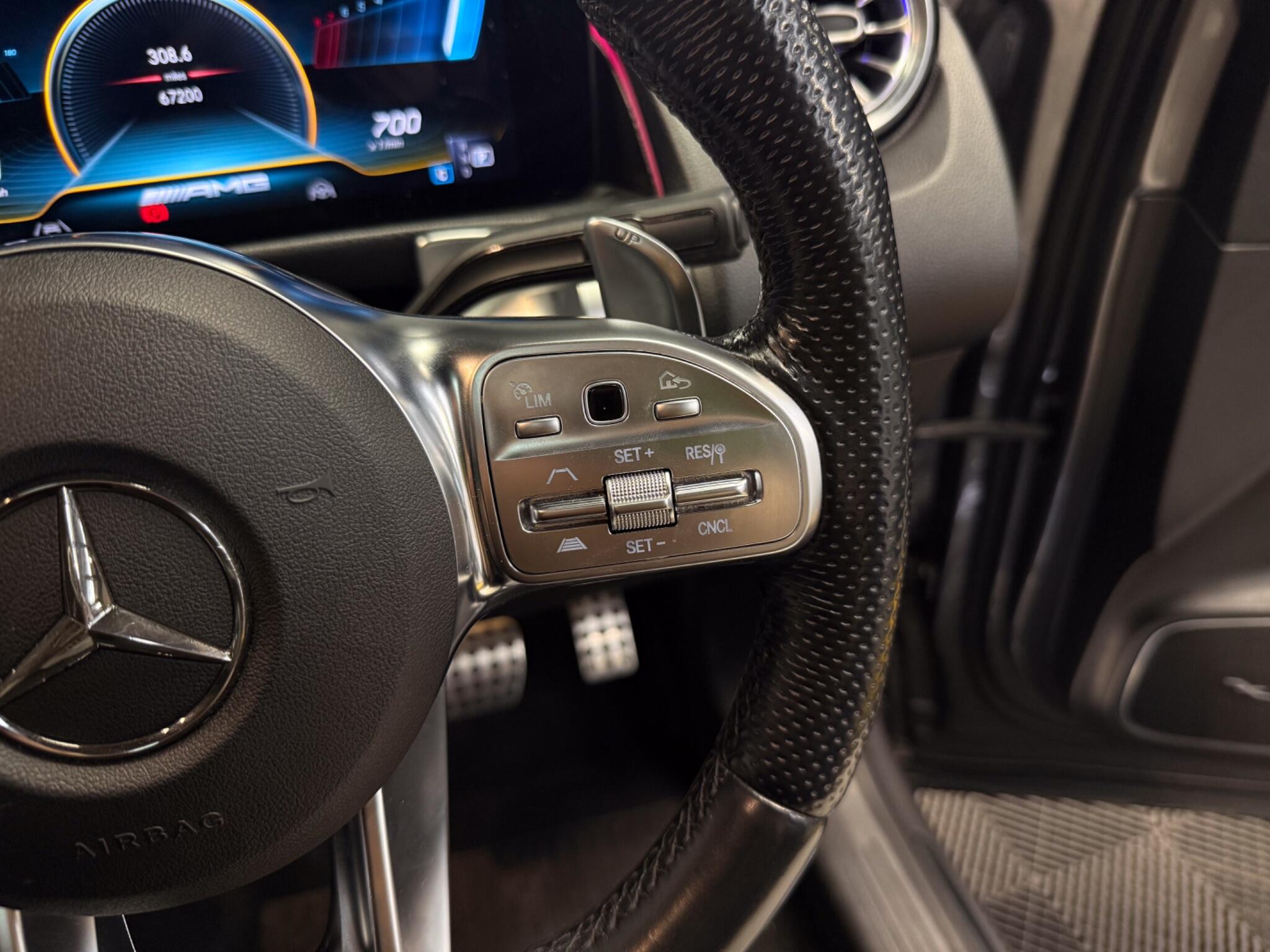 Mercedes-Benz GLB view 31