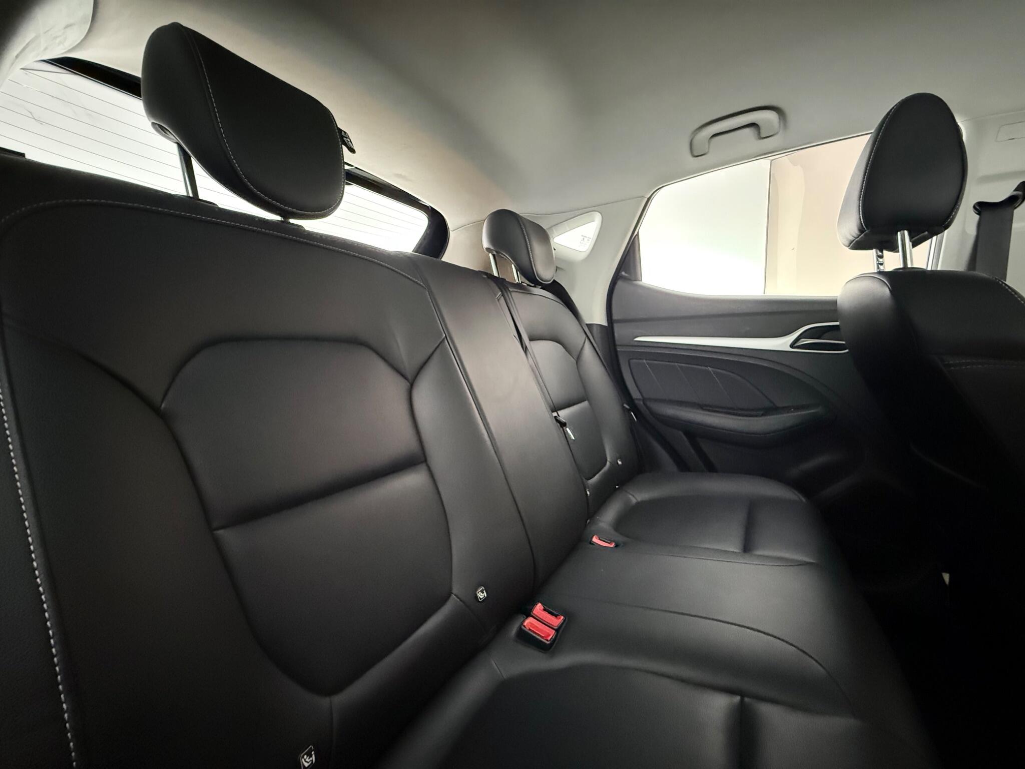 MG ZS view 29
