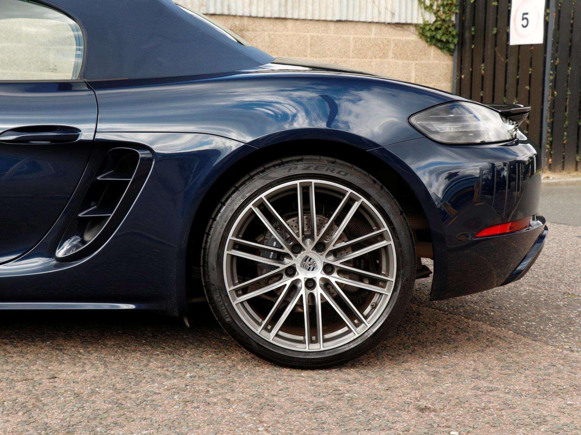 Porsche Boxster view 35
