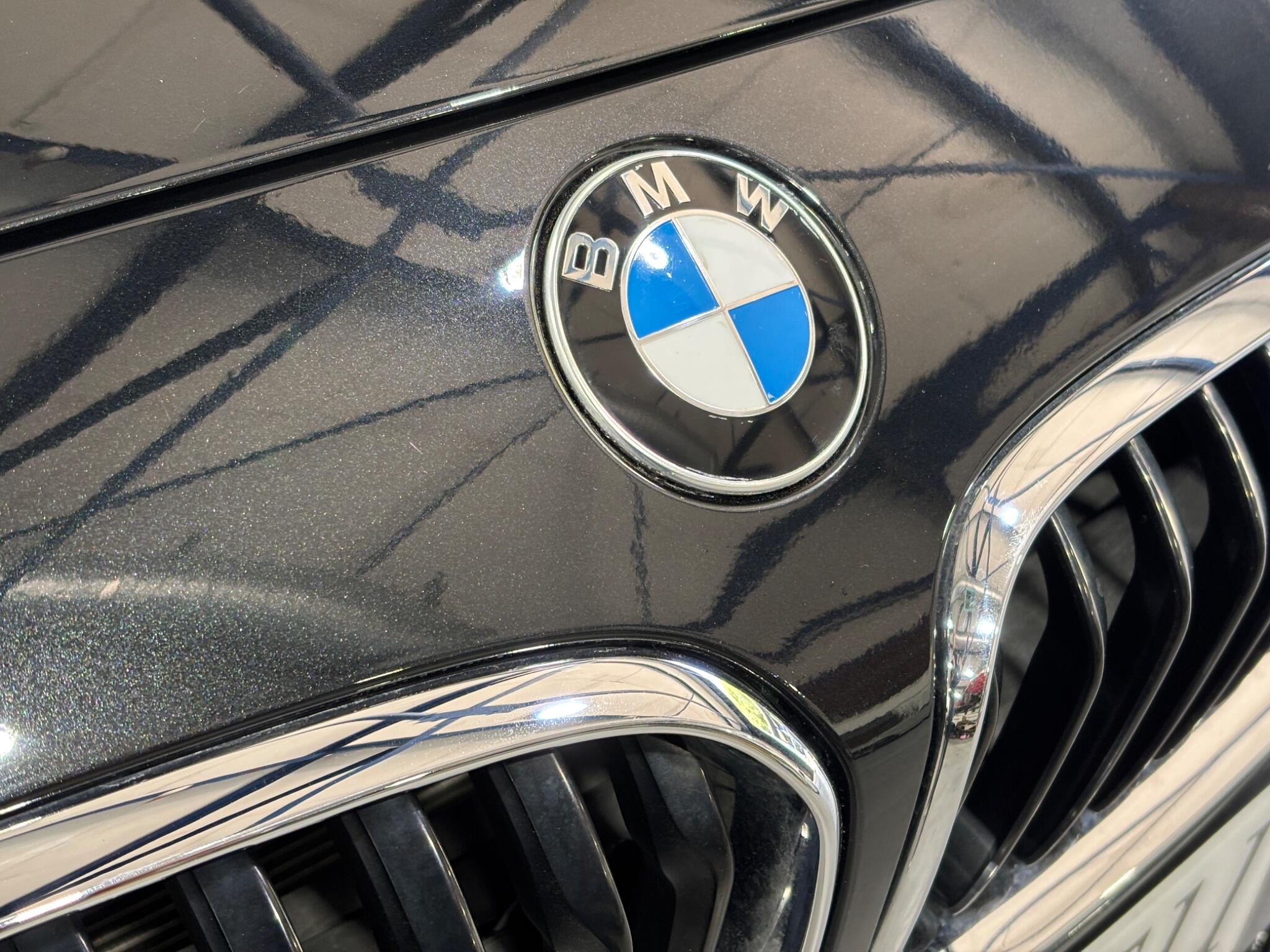 BMW 1 Series view 3