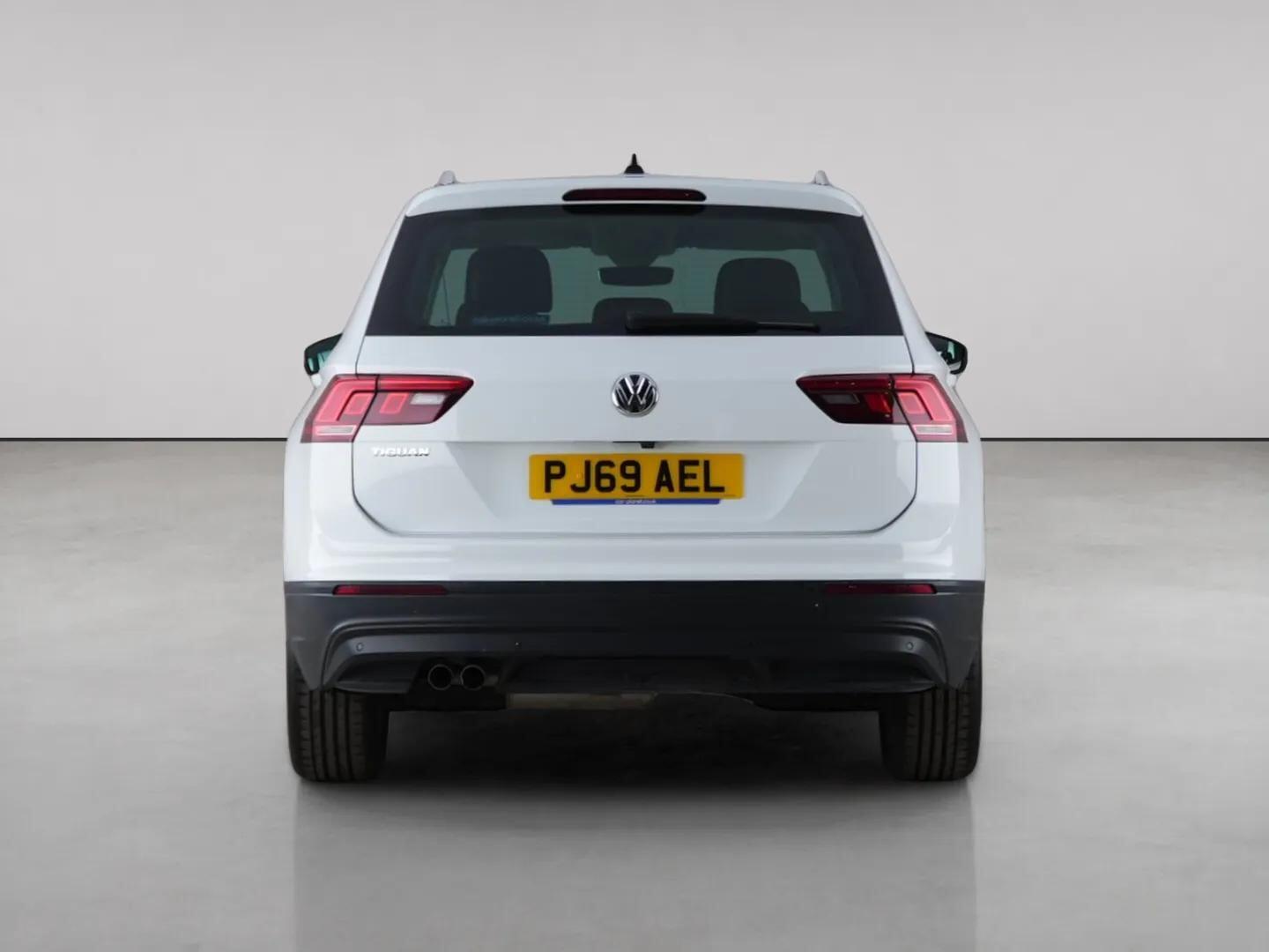 Volkswagen Tiguan view 7
