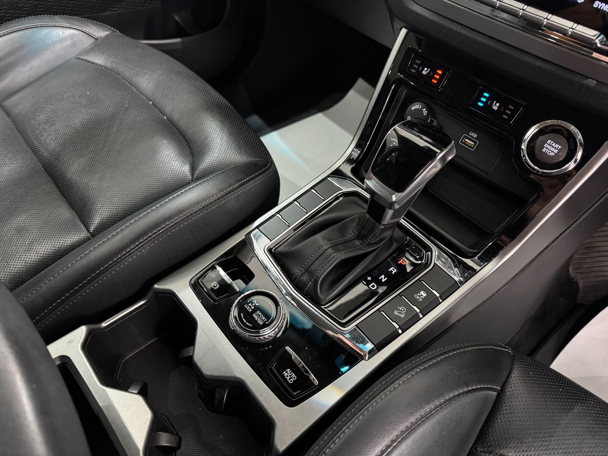 KGM Korando view 36