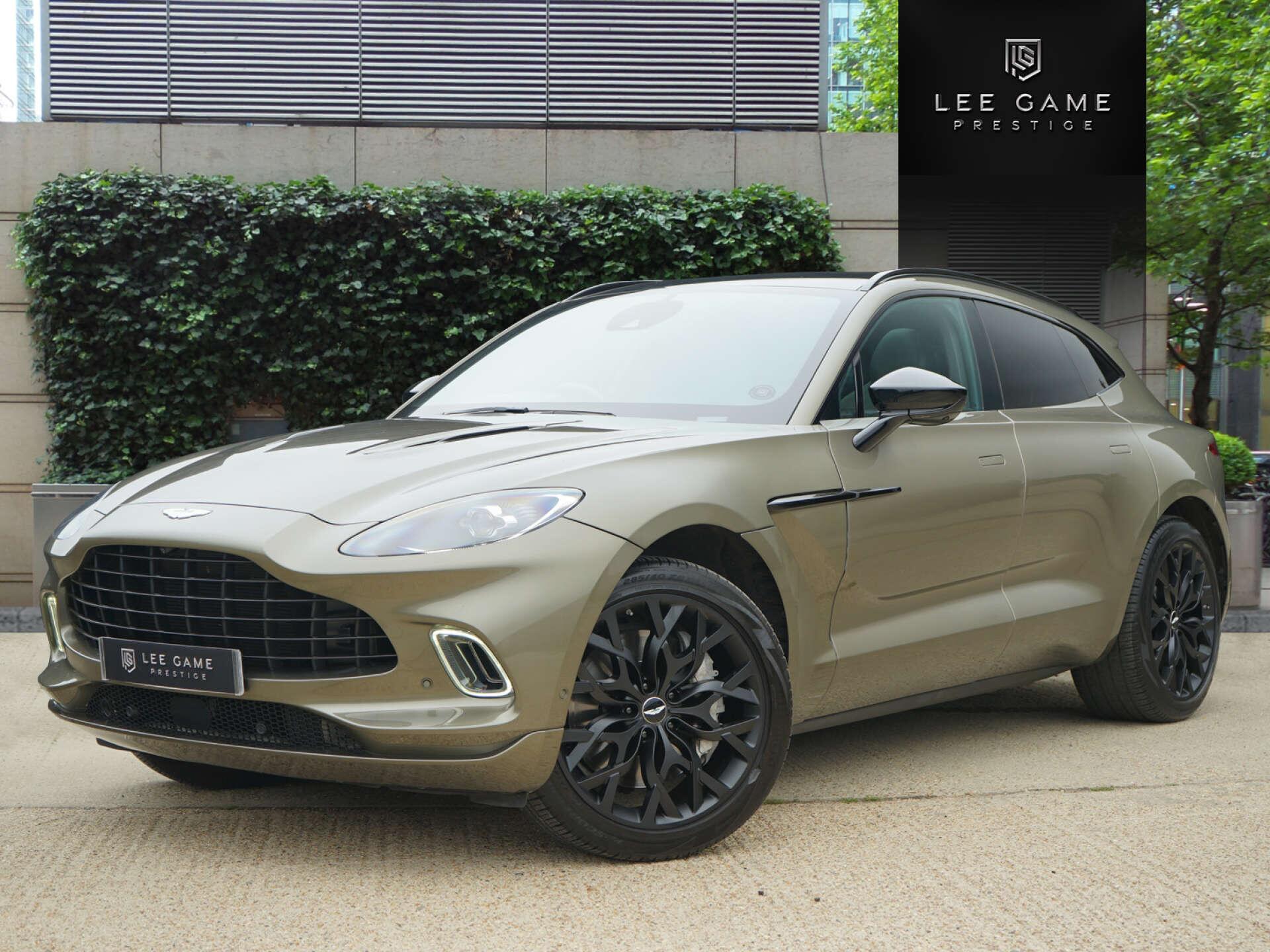 Aston Martin DBX view 29