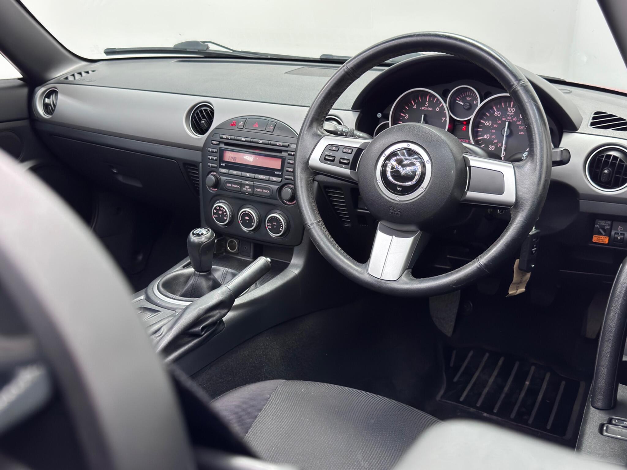 Mazda MX-5 view 11