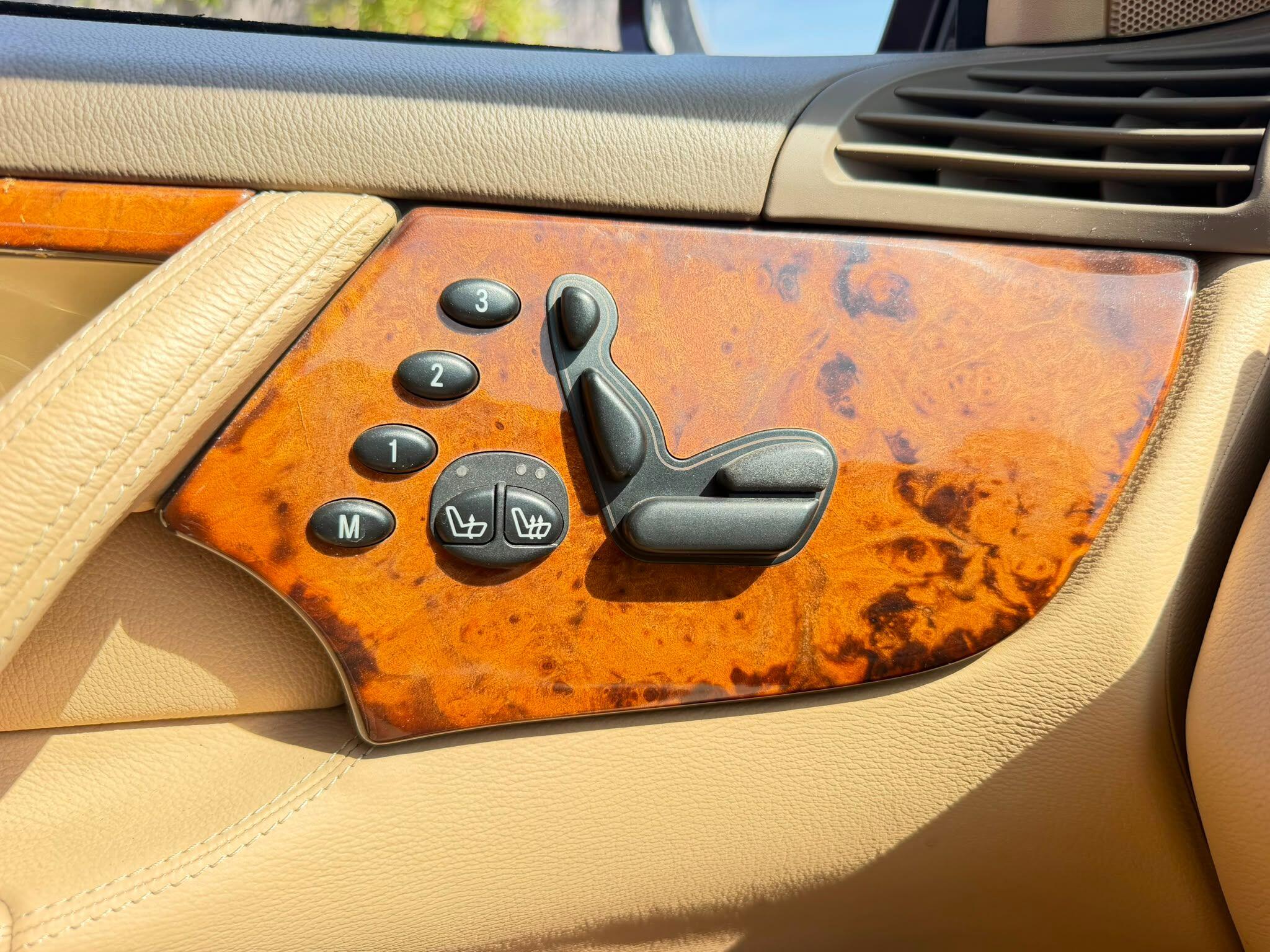 Mercedes-Benz CL view 21