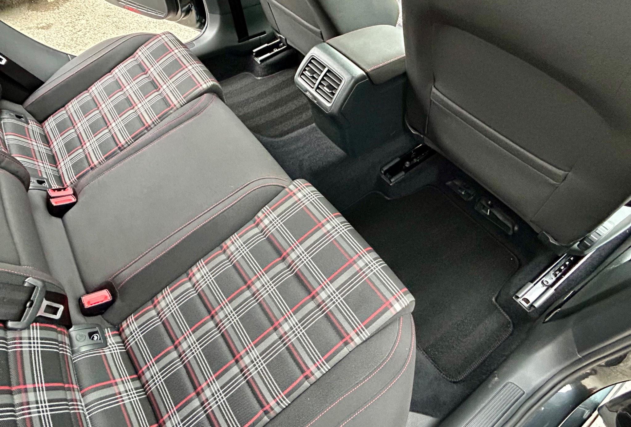 Volkswagen Golf view 28