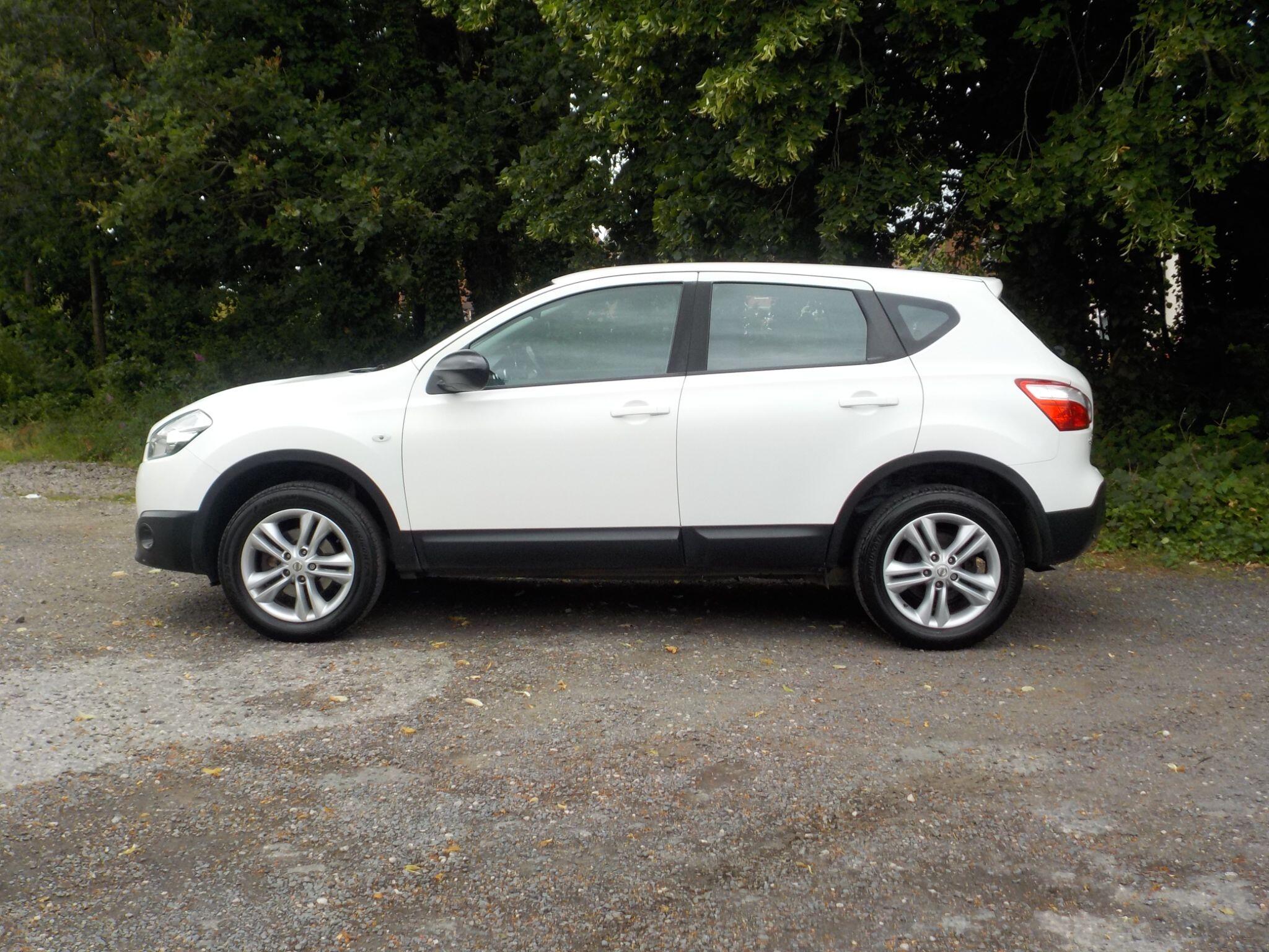 Nissan Qashqai 1.6 Acenta 2WD Euro 5 (s/s) 5dr