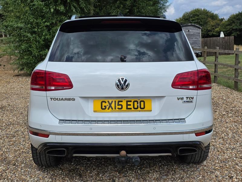 2015 Volkswagen Touareg image 9