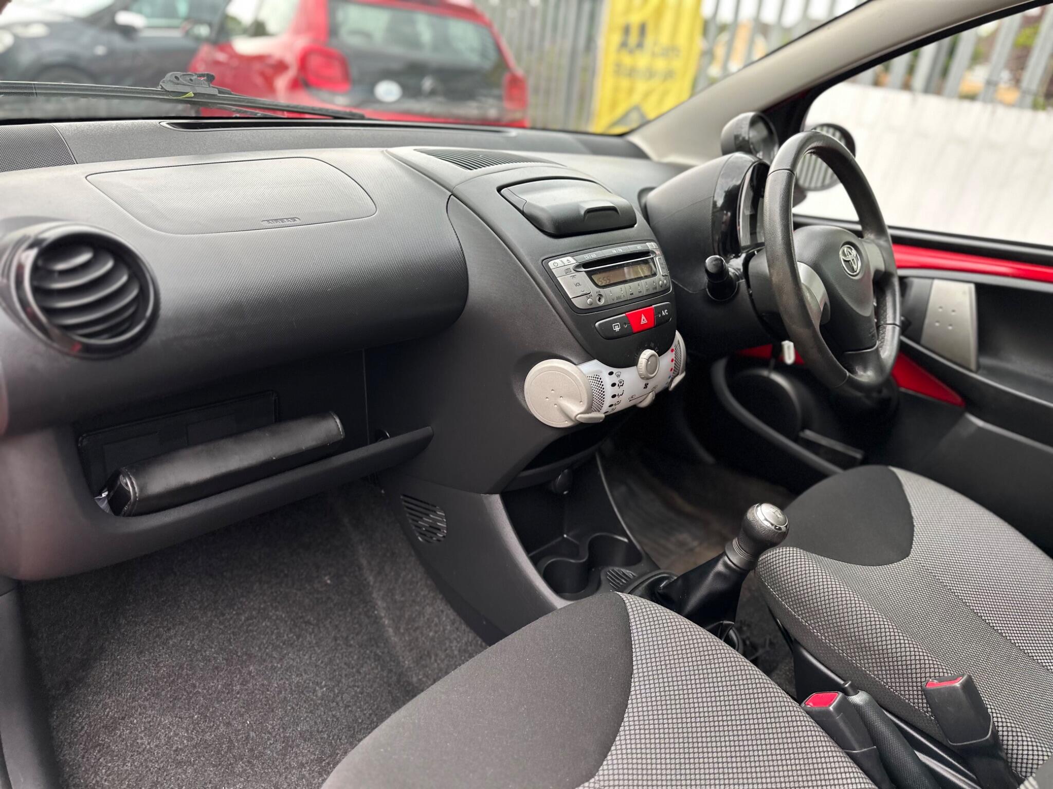 2014 Toyota AYGO image 26
