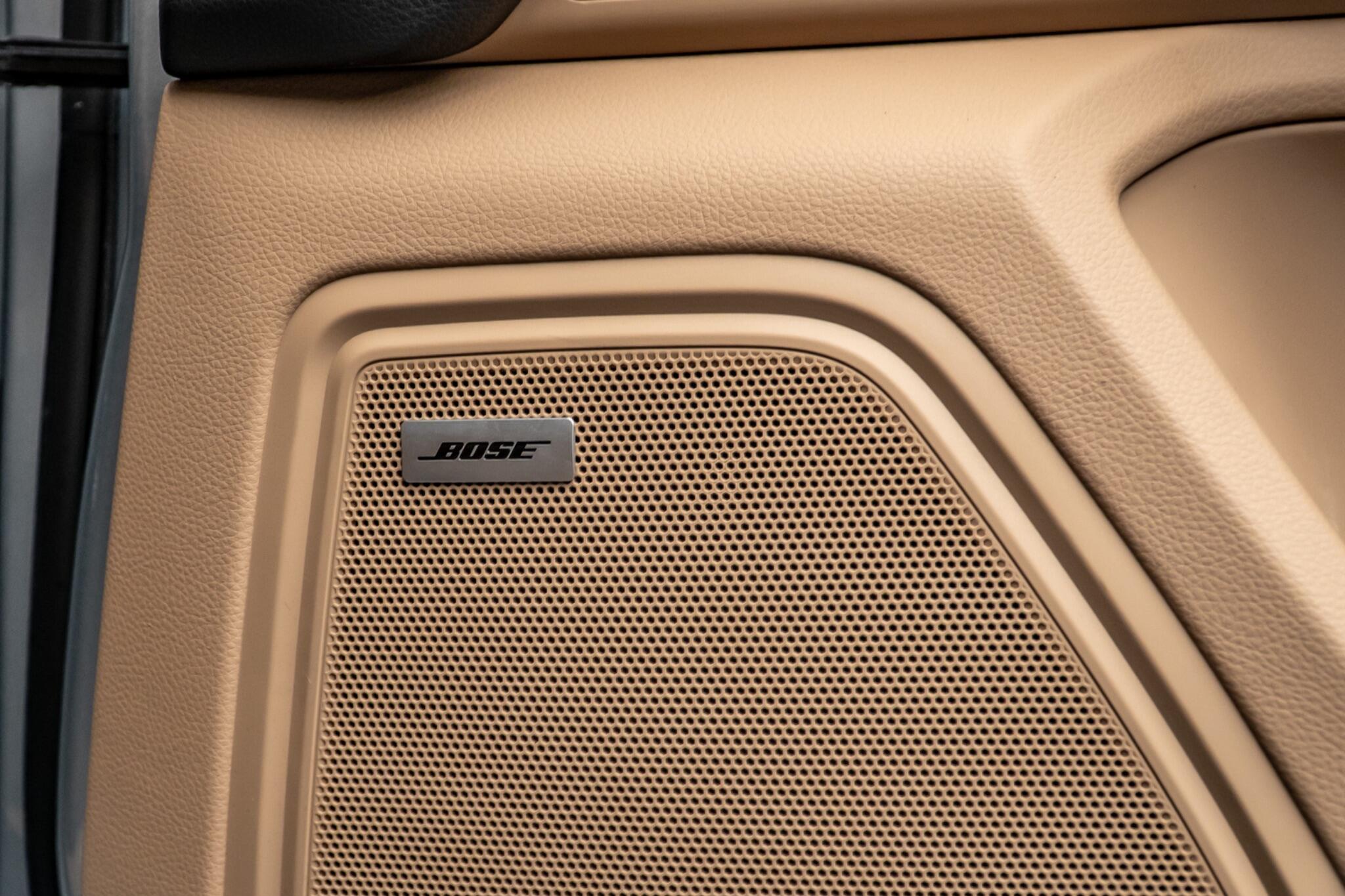 Porsche Macan view 40