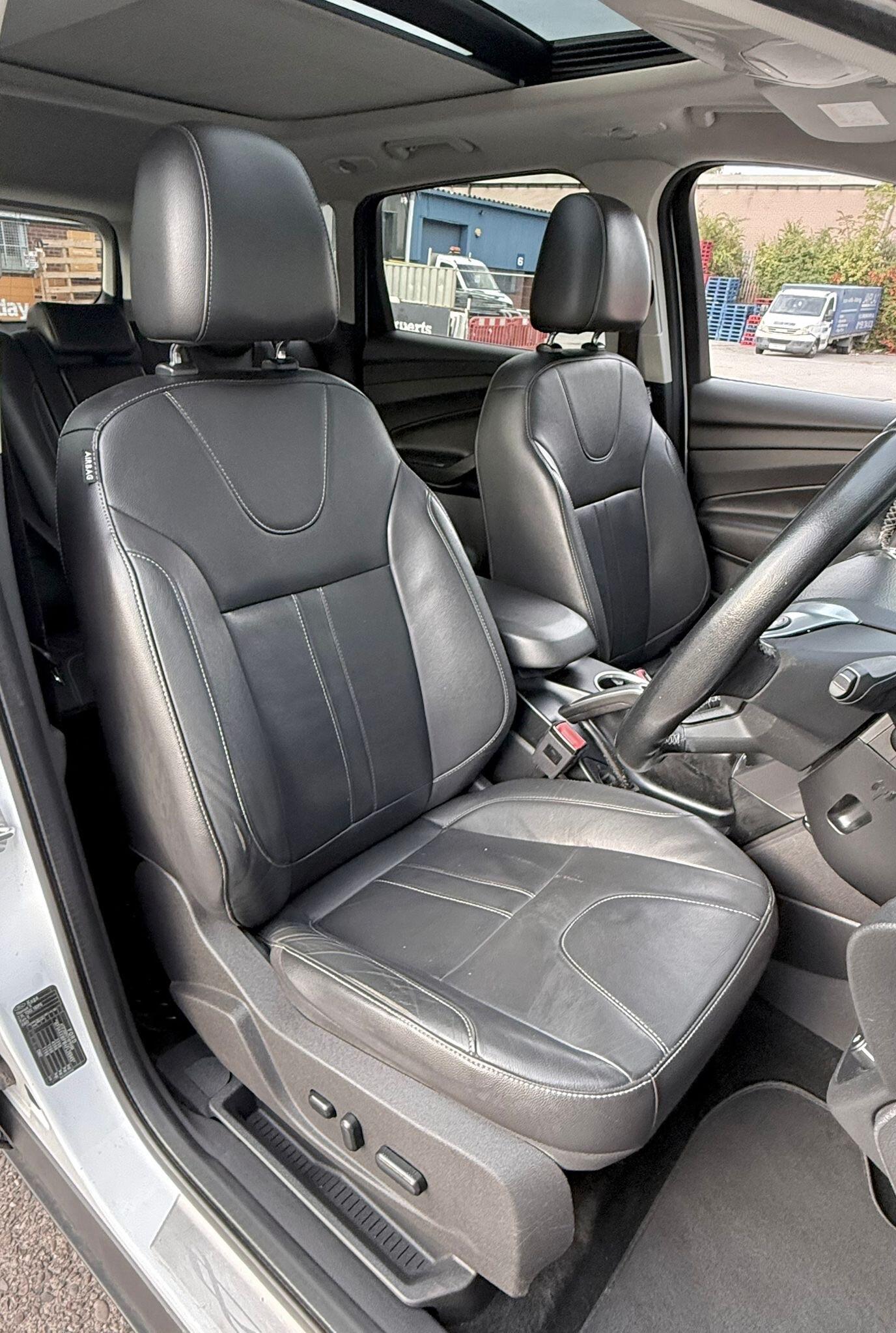 Ford Kuga view 32