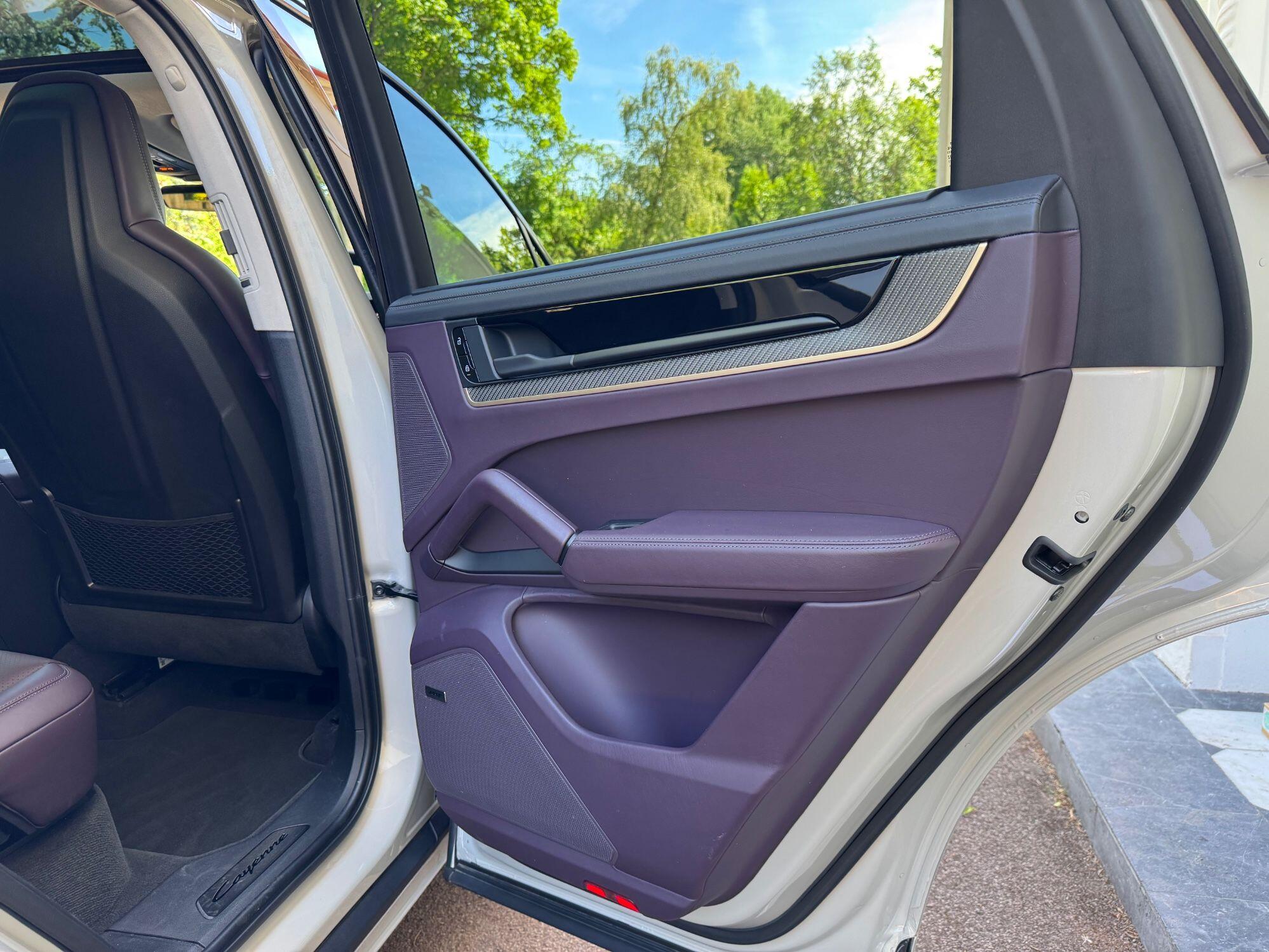 Porsche Cayenne view 41