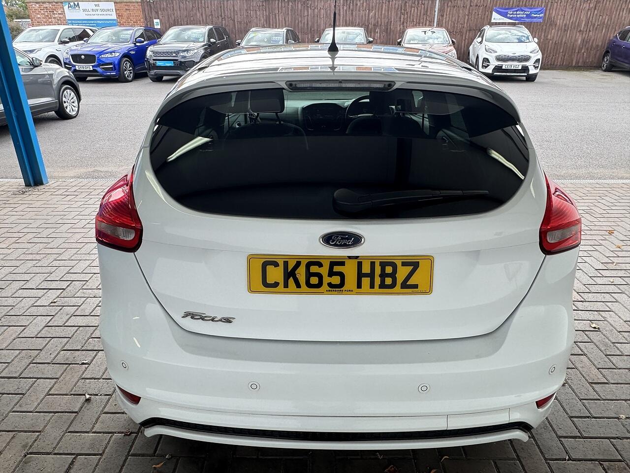 Ford Focus view 4
