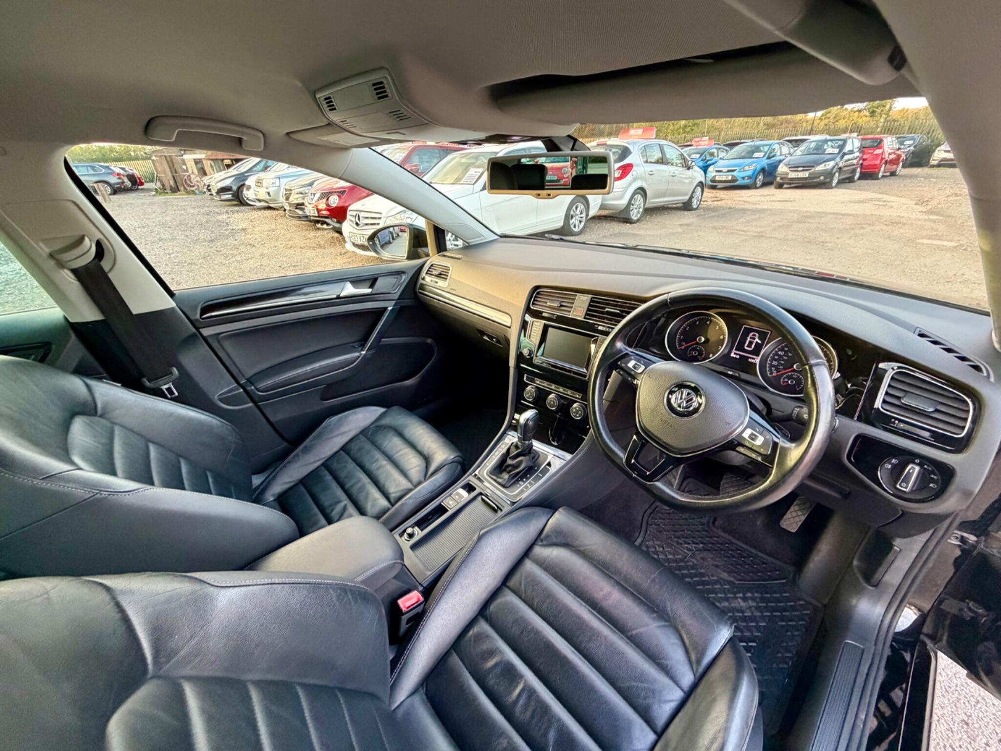 Volkswagen Golf view 63