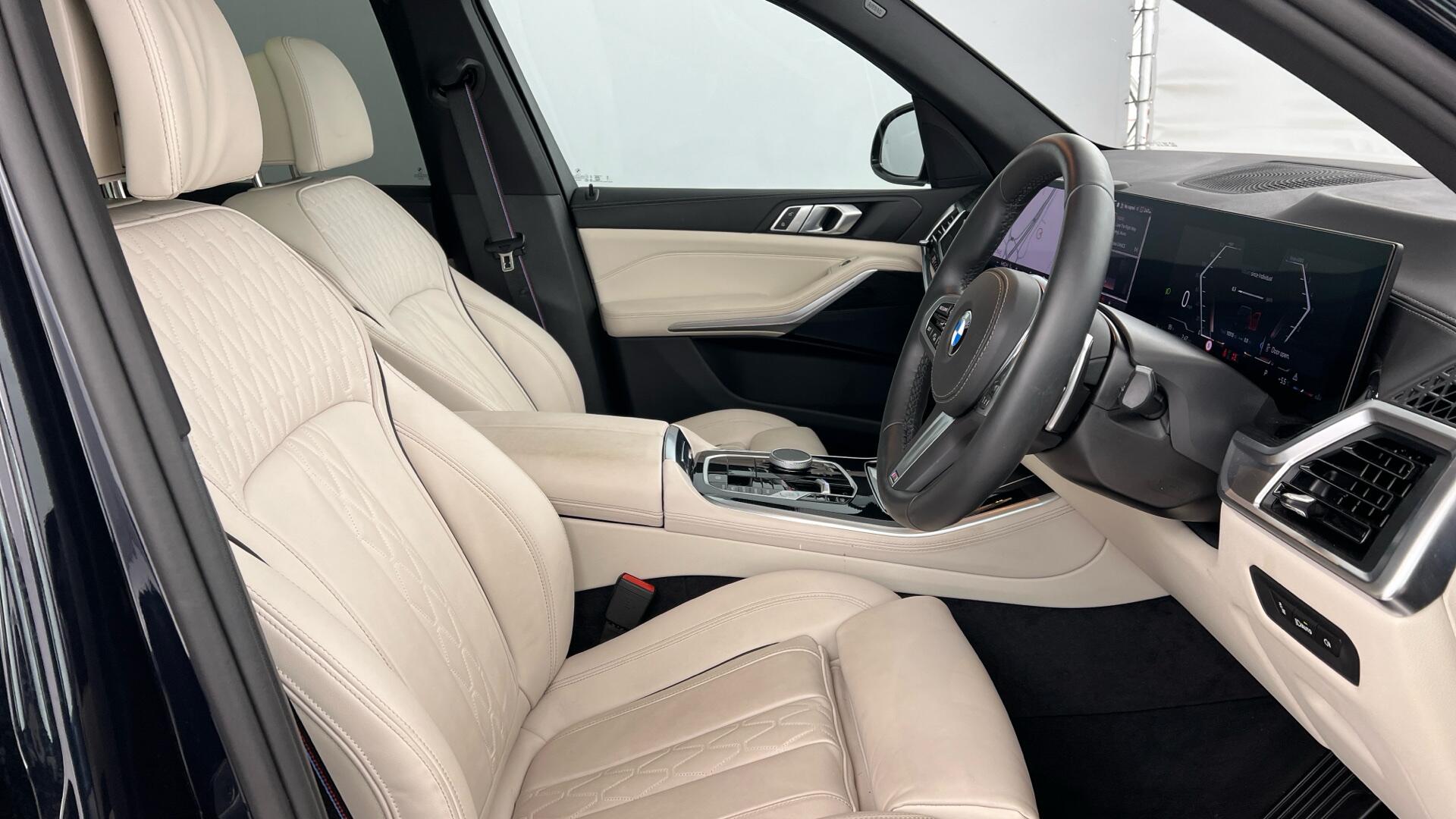 BMW X5 view 11