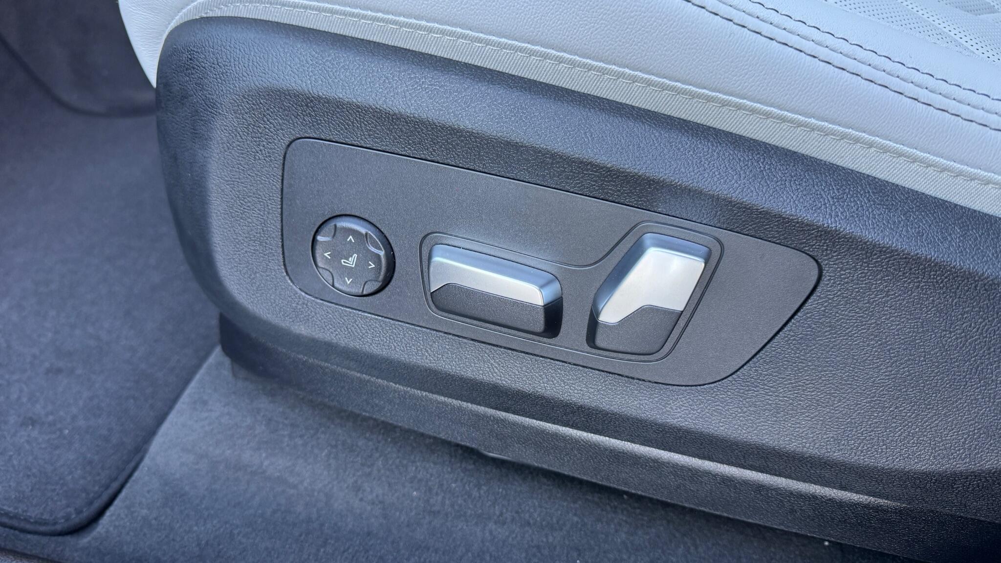 BMW X5 view 20