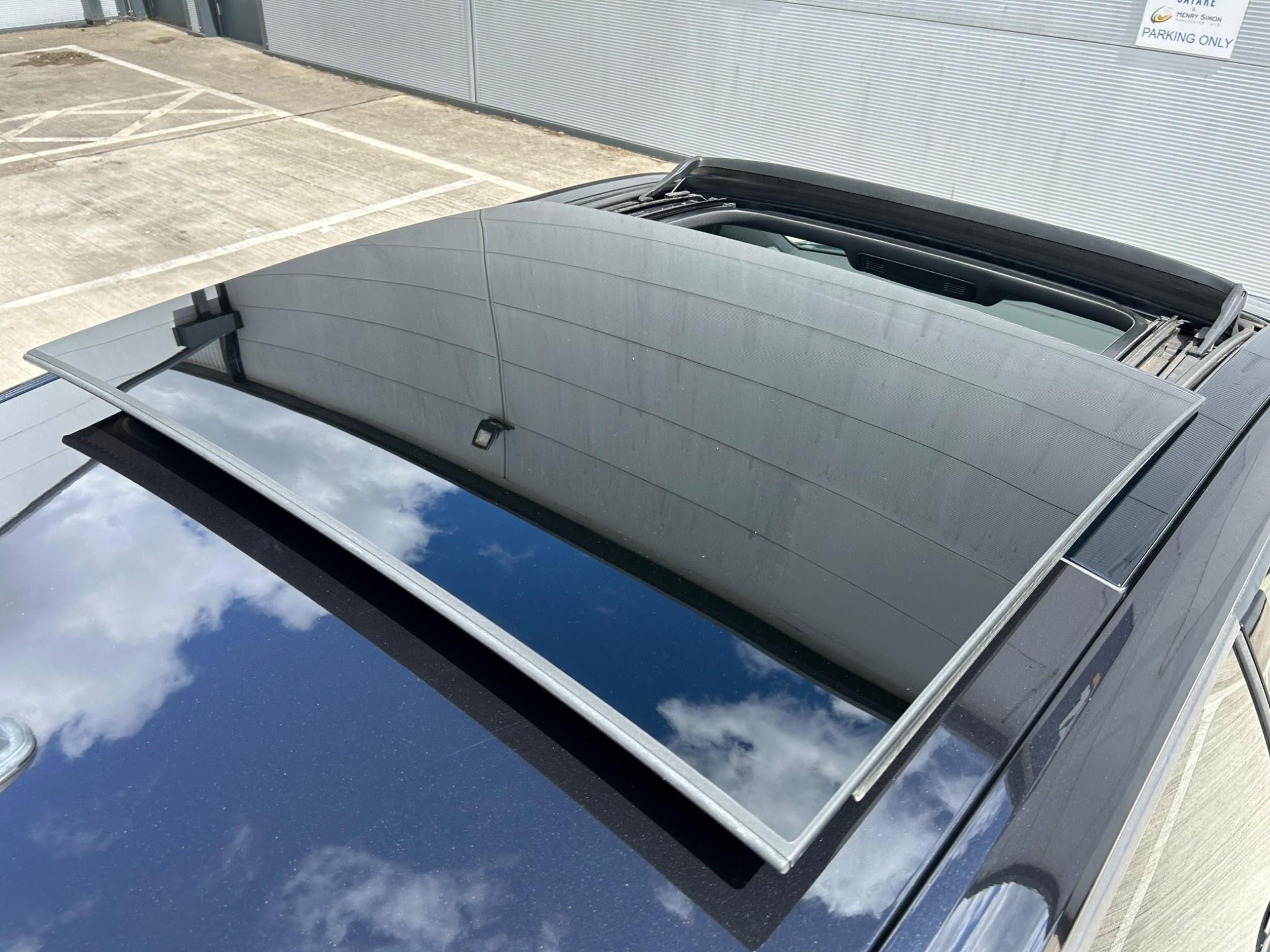 Volkswagen Golf view 11