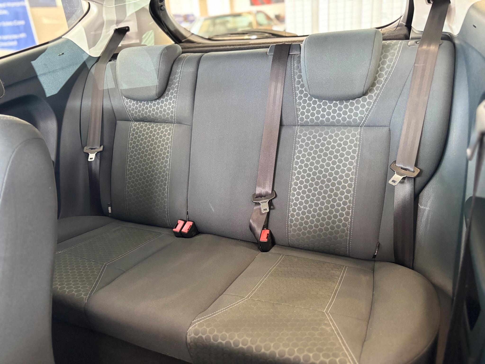 Ford Fiesta view 24