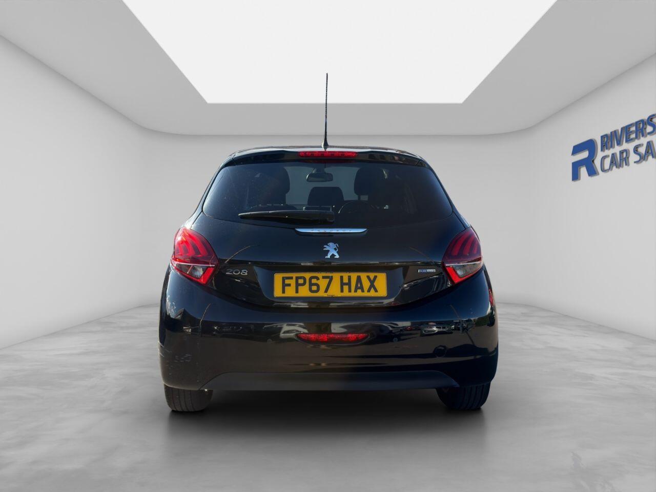 Peugeot 208 view 6