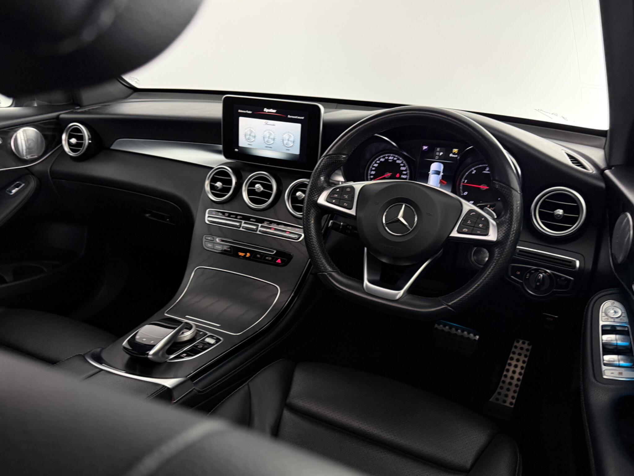 Mercedes-Benz GLC view 14