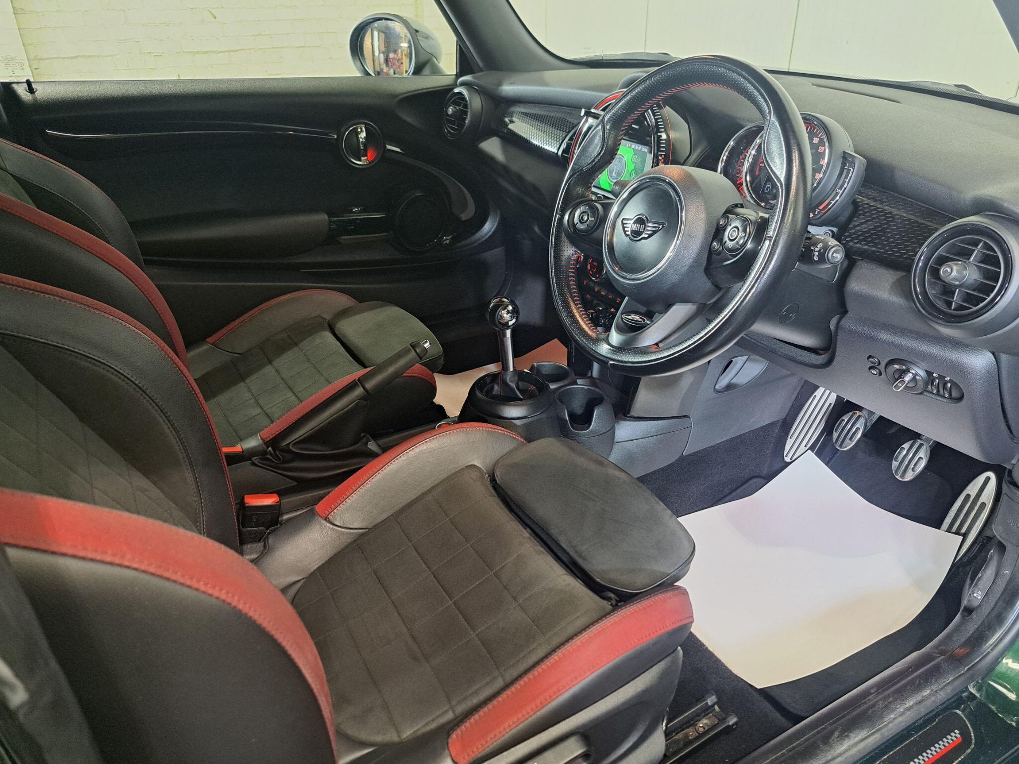 Mini Cooper view 19