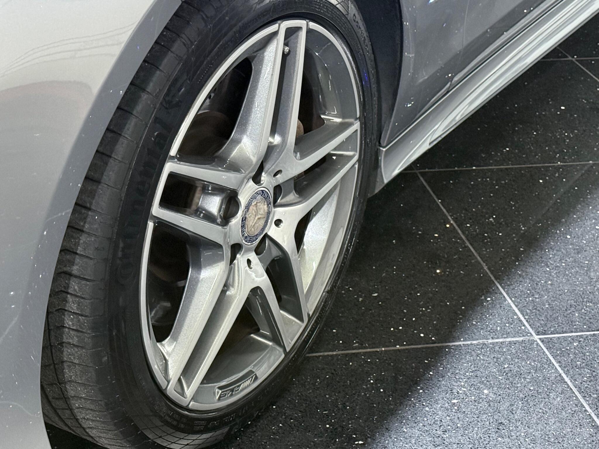 Mercedes-Benz E-Class view 61