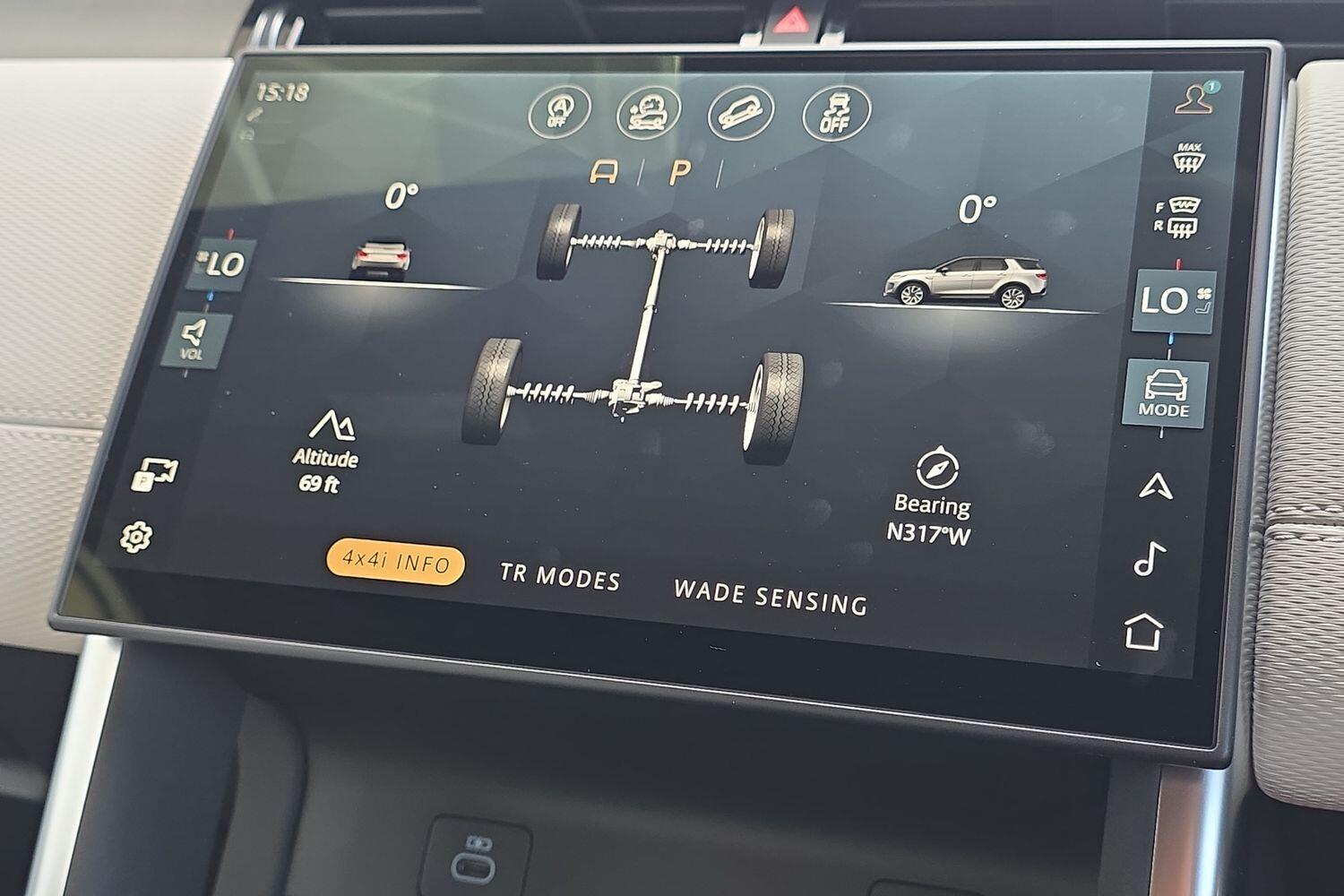 Land Rover Discovery Sport view 43