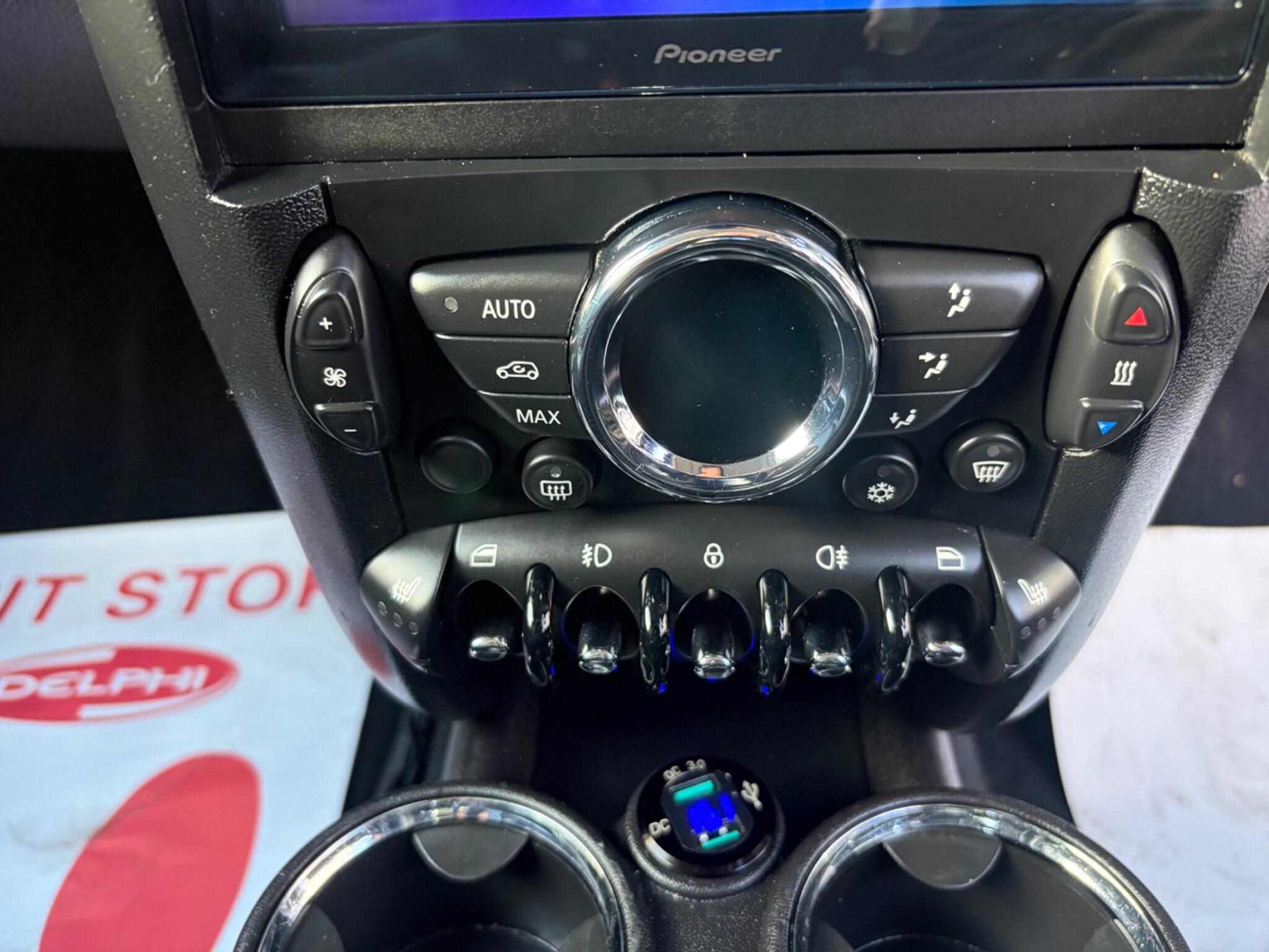 Mini Hatch view 51