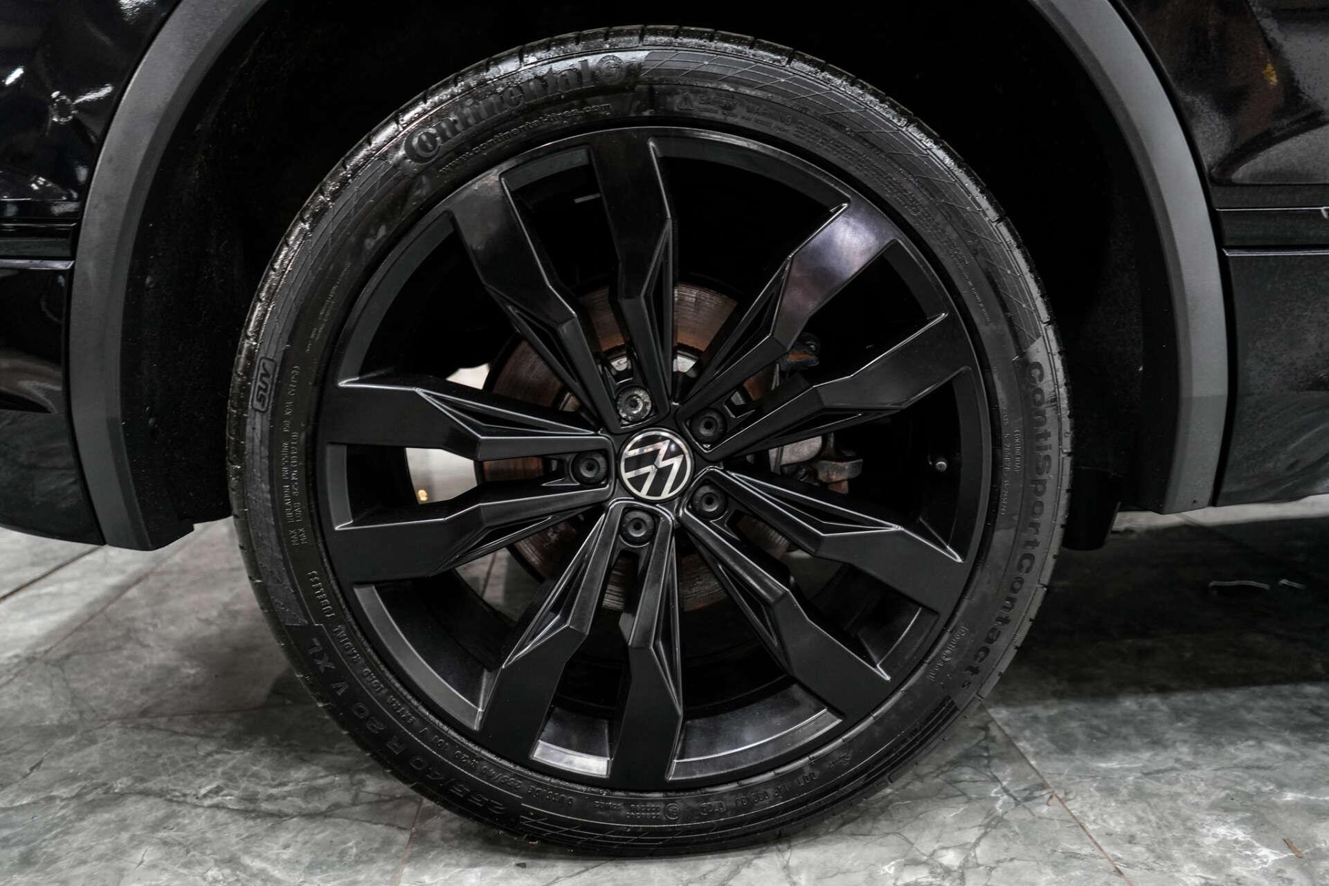 Volkswagen Tiguan view 6