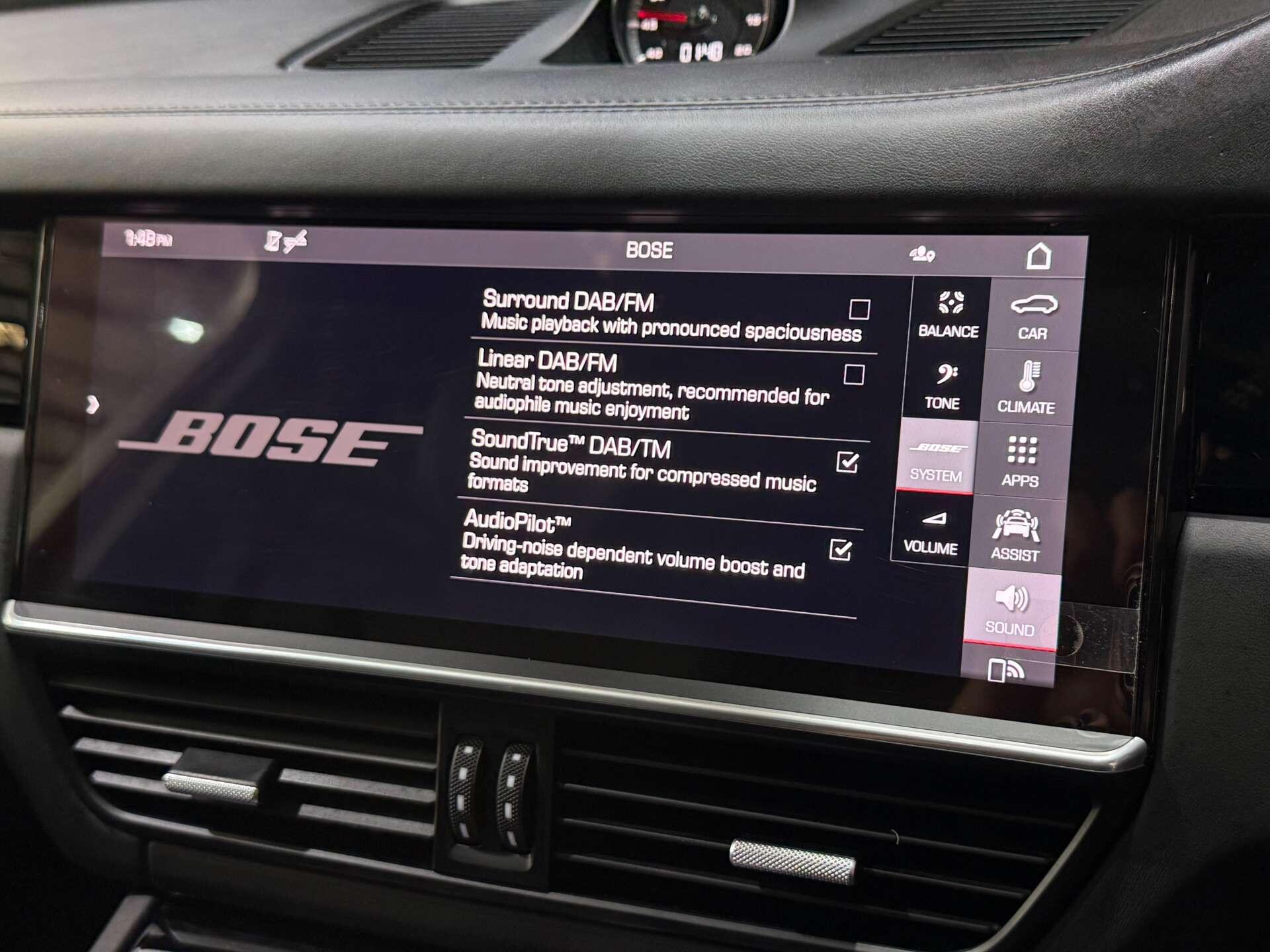 Porsche Cayenne view 57