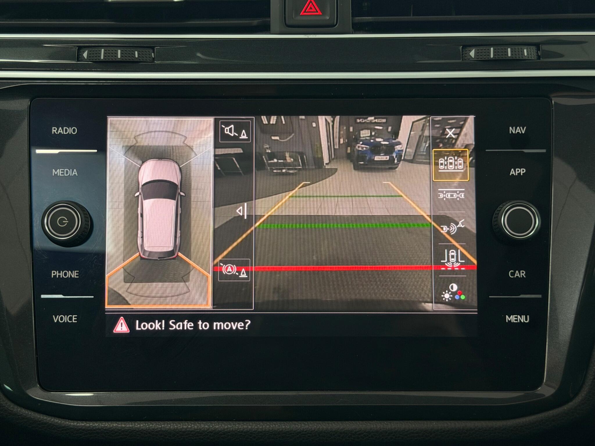 Volkswagen Tiguan view 30