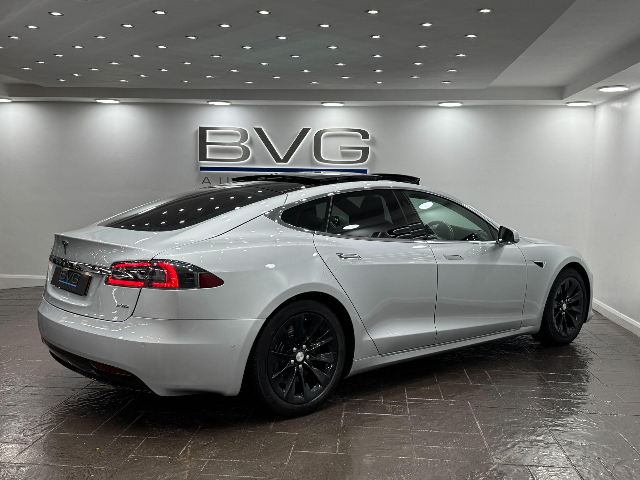 Tesla Model S view 20
