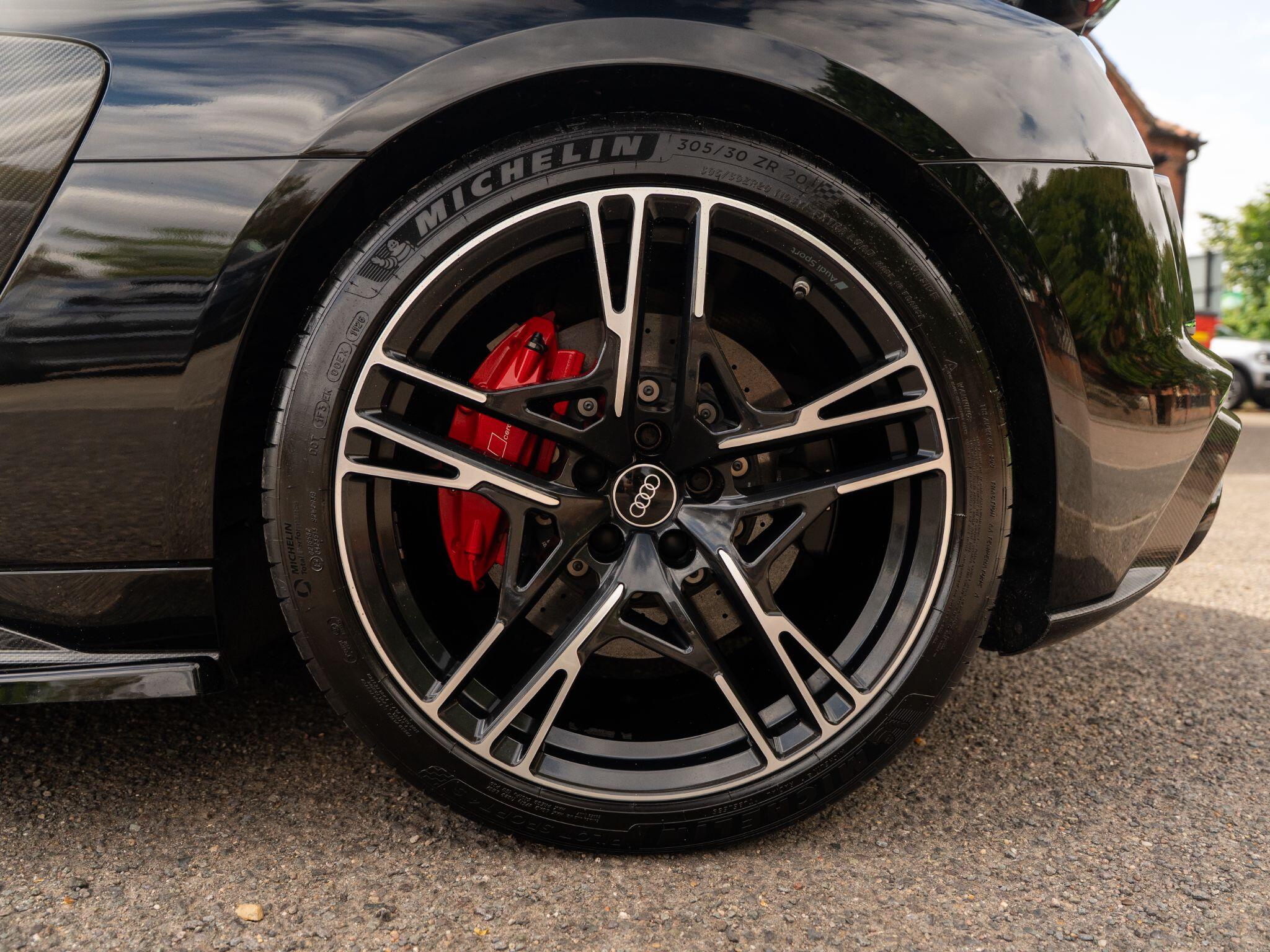 Audi R8 view 39