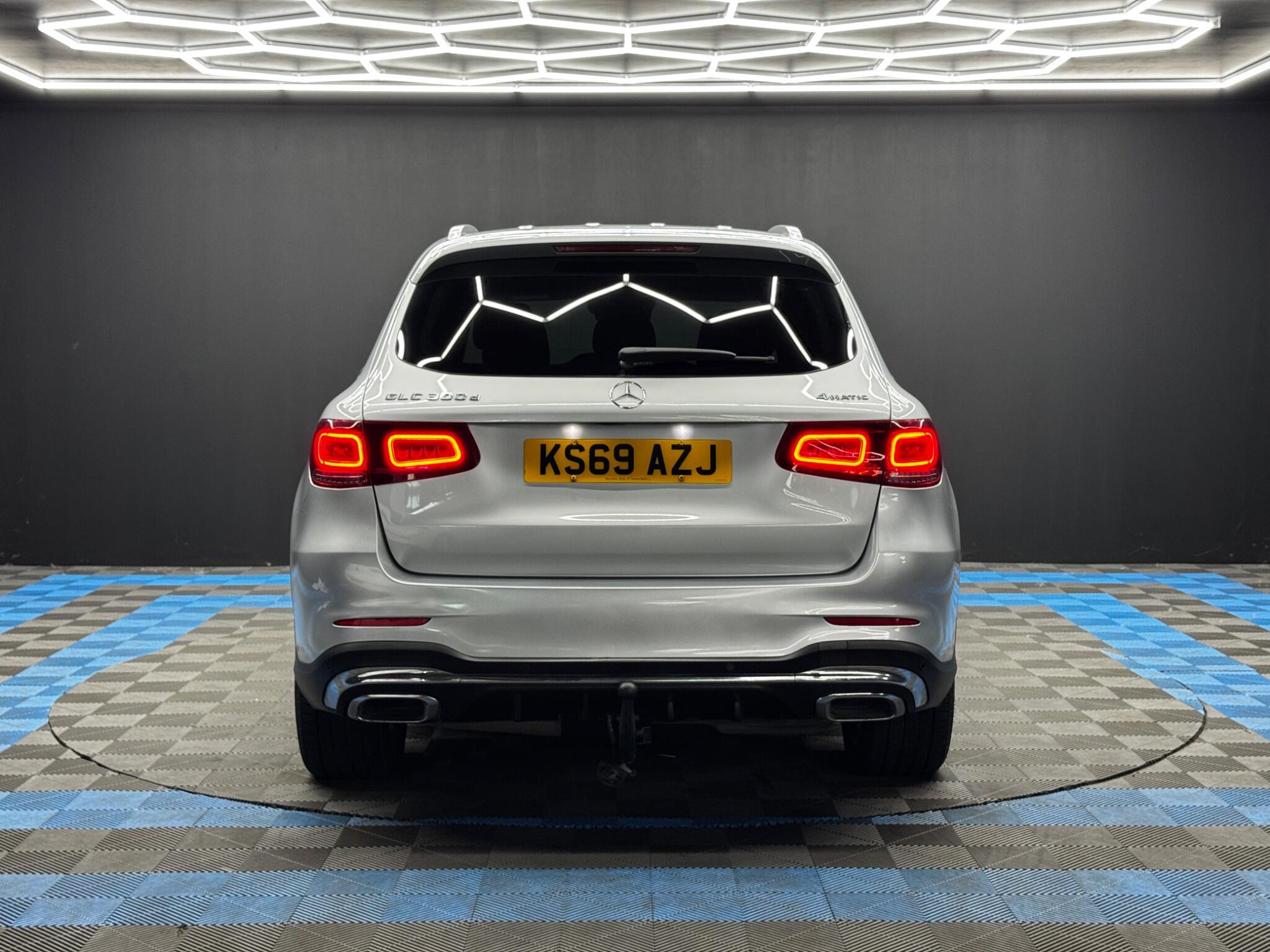 Mercedes-Benz GLC view 6